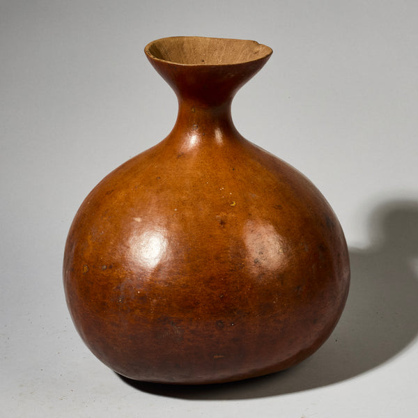 A GORGEOUS GOURD FROM TUTSI TRIBE OF RWANDA ( No 4953 )