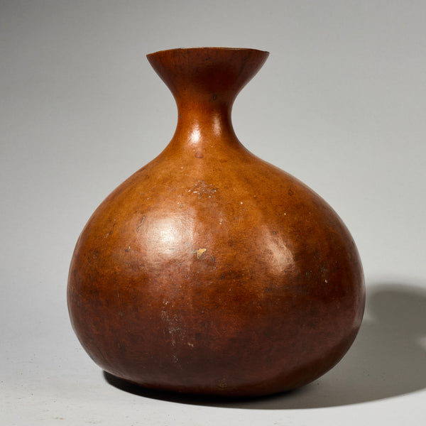A GORGEOUS GOURD FROM TUTSI TRIBE OF RWANDA ( No 4953 )