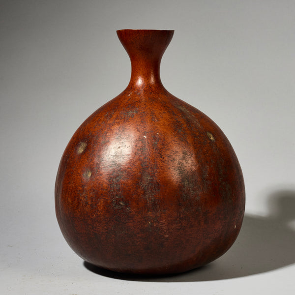 A GLORIOUS GOURD FROM TUTSI TRIBE OF RWANDA ( No 4955 )