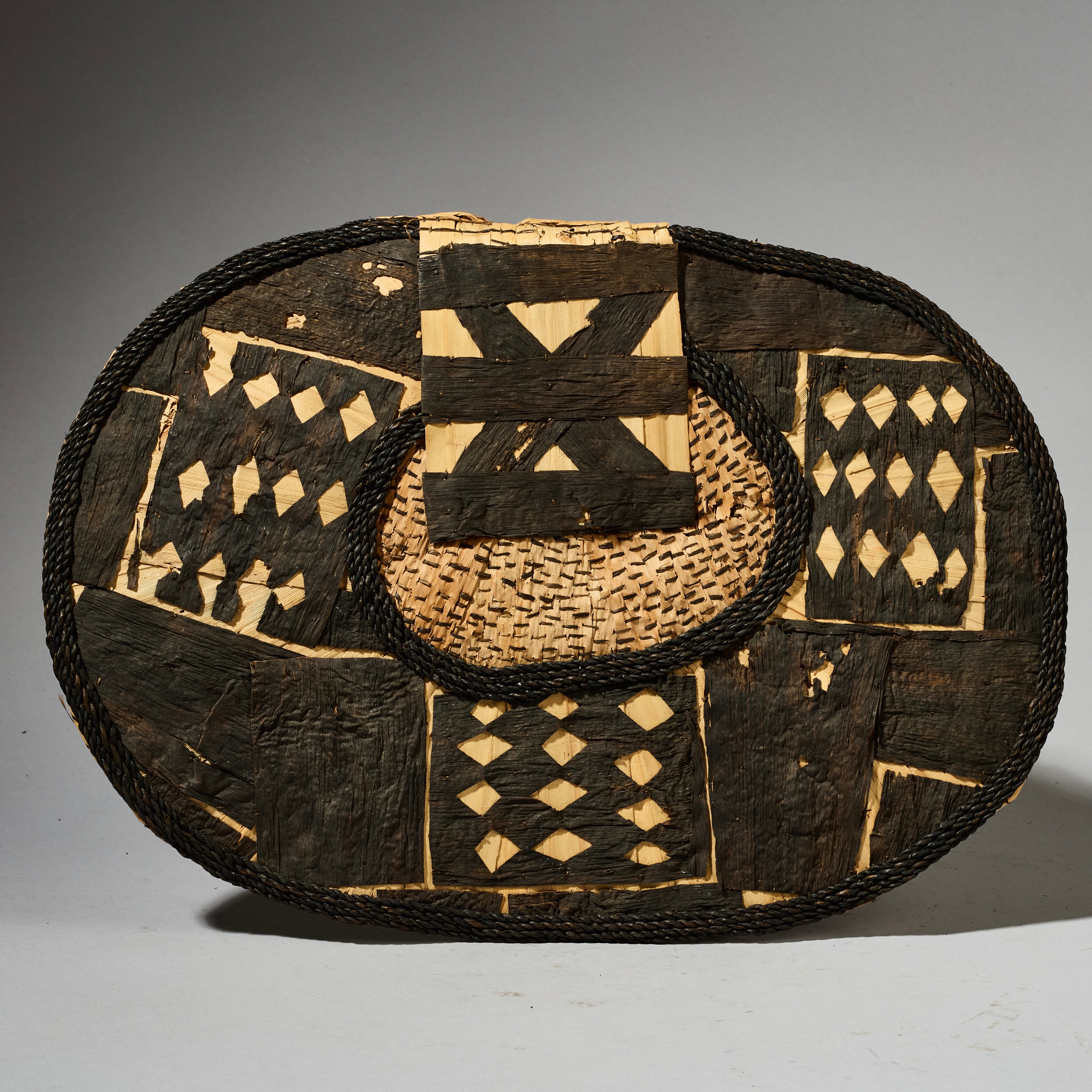 A BEAUTIFUL MANGBETU TRIBE REAR SKIRT DECORATION FROM THE CONGO EX UK COLLECTION  ( No 4961)