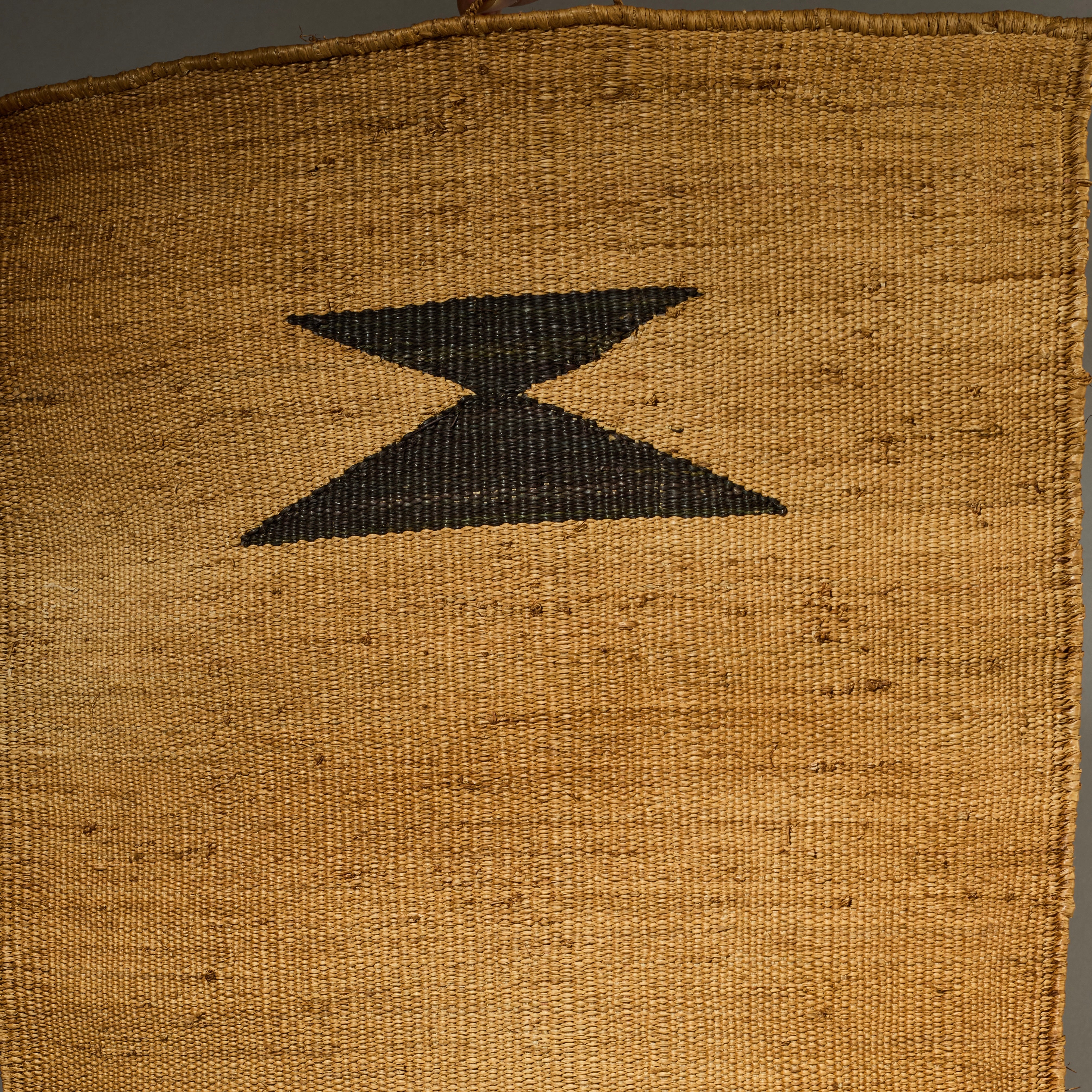 A REFINED WOVEN GRASS  TUTSI TRIBE MAT FROM RWANDA( No 4783 )
