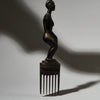 A FINE STYLISH HAIR COMB, BAULE TRIBE IVORY COAST W. AFRICA (No 4763 )