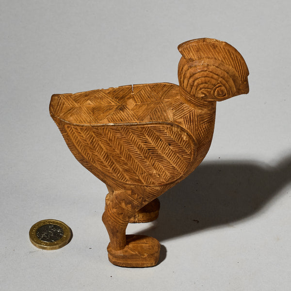 AN ADORABLE BAULE CHIEFS BIRD SYMBOL , EX GOLD LEAF, IVORY COAST (No 4912 )