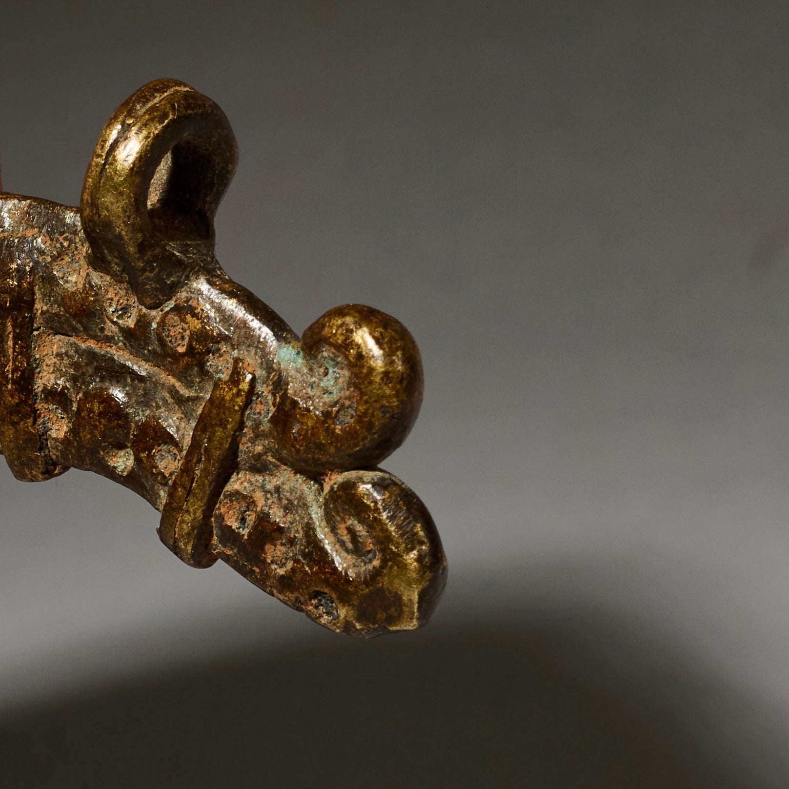 A CHARMING SENUFO DIVINATION PENDANT FROM THE IVORY COAST ( No 4920)
