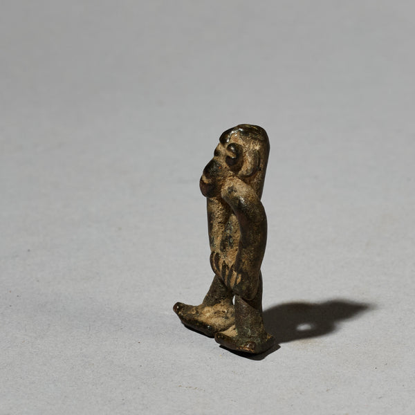 A CHARMING OLD SENUFO DIVINATION SMALL FIGURE  FROM THE IVORY COAST ( No 4921 )