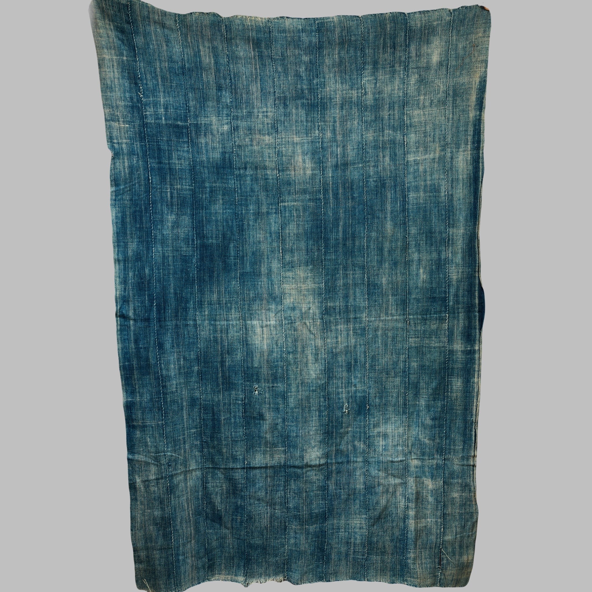A SIMPLE, DENIMY INDIGO WOMANS CLOTH, MOSSI TRIBE BURKINA FASO ( No 4916 )