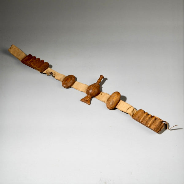 A BAULE CHIEFS  BELT WITH WOODEN  CHARMS, IVORY COAST ( No 1447 )