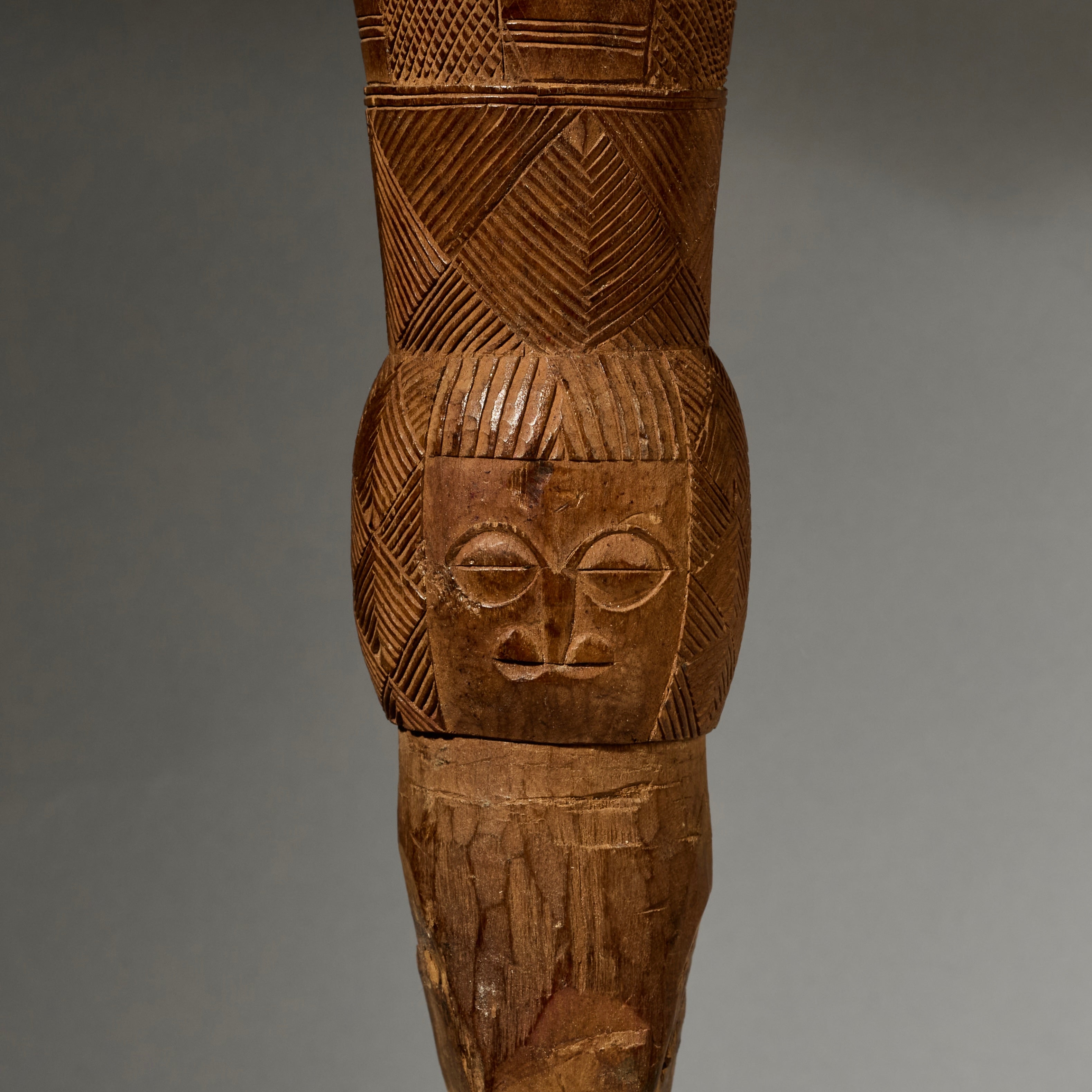 A GREAT BAULE BIRD  FLY WHISK EX GOLD LEAF,IVORY COAST W. AFRICA (No 4993 )
