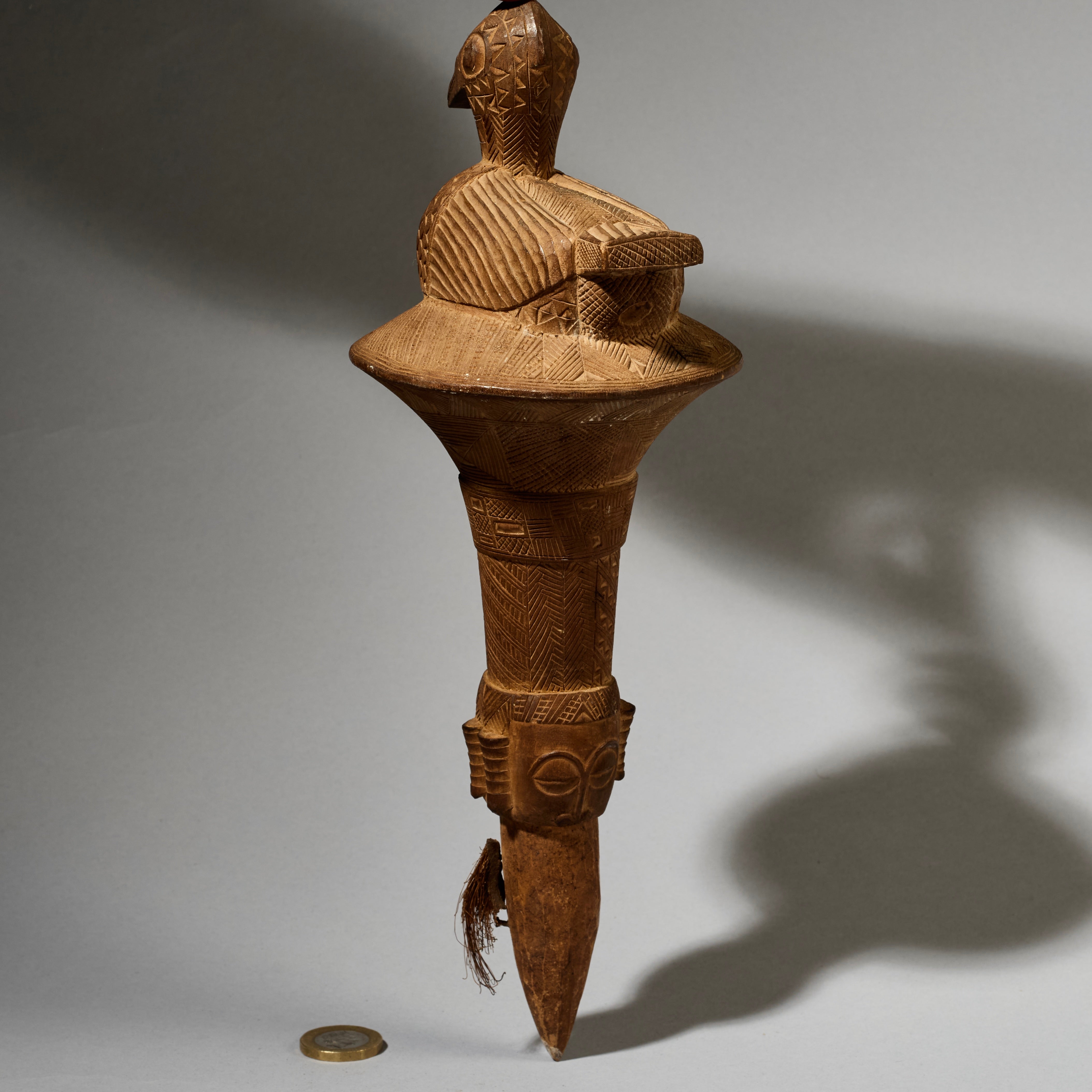 A FINE LARGE BAULE BIRD FLY WHISK EX GOLD LEAF,IVORY COAST W. AFRICA (No 4992)