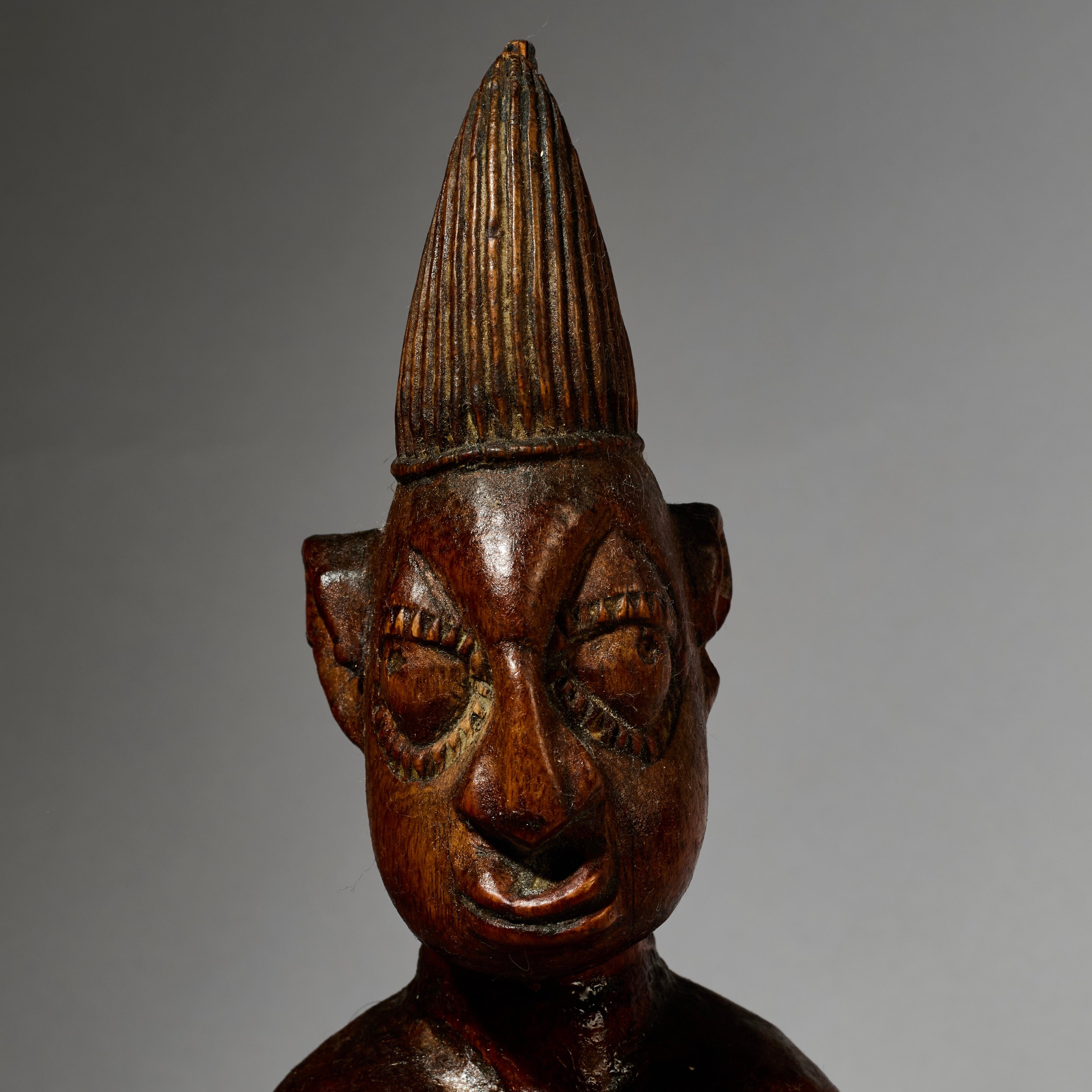 A FINE  IBEJI  YORUBA TRIBE OF NIGERIA ( No 5030 )