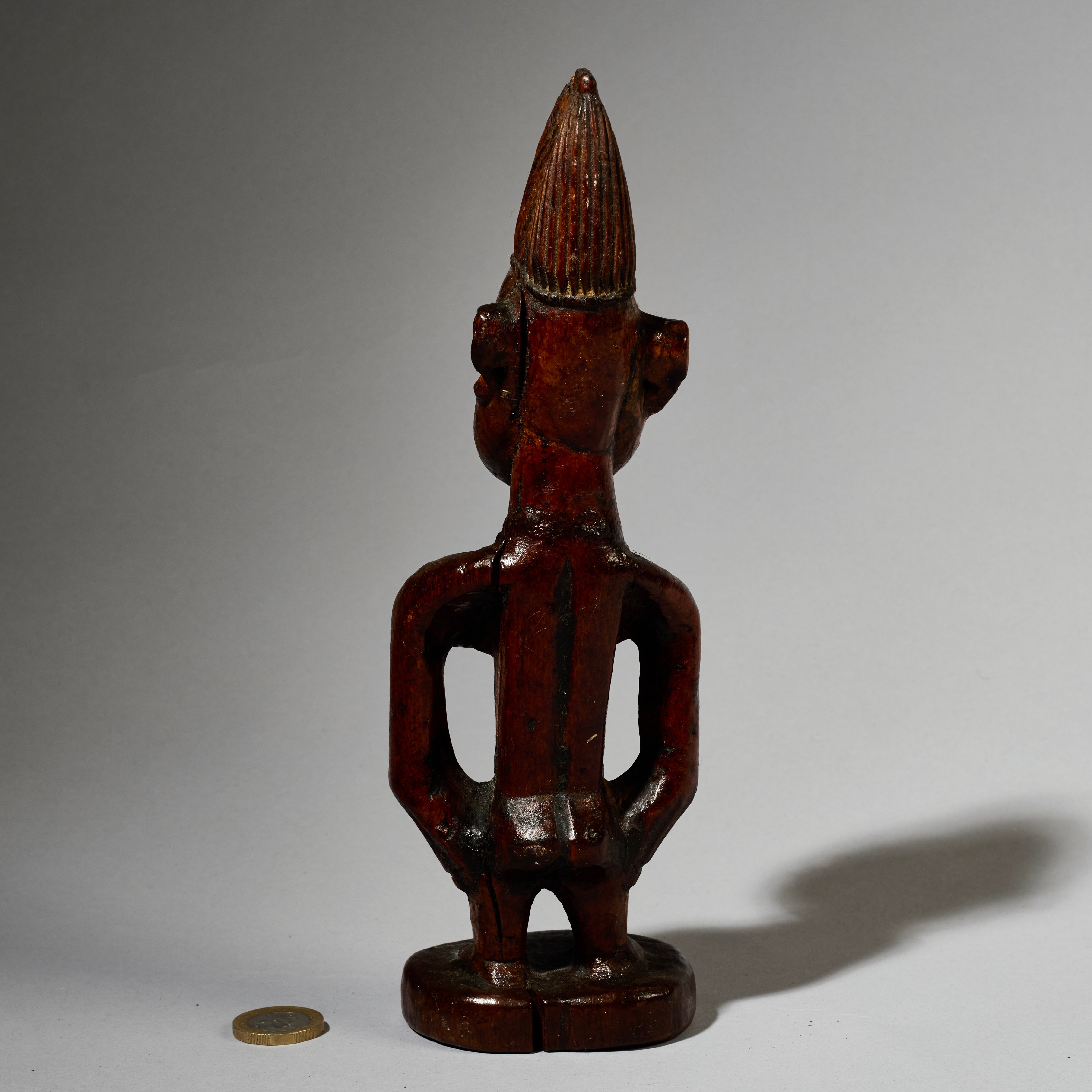 A FINE  IBEJI  YORUBA TRIBE OF NIGERIA ( No 5030 )