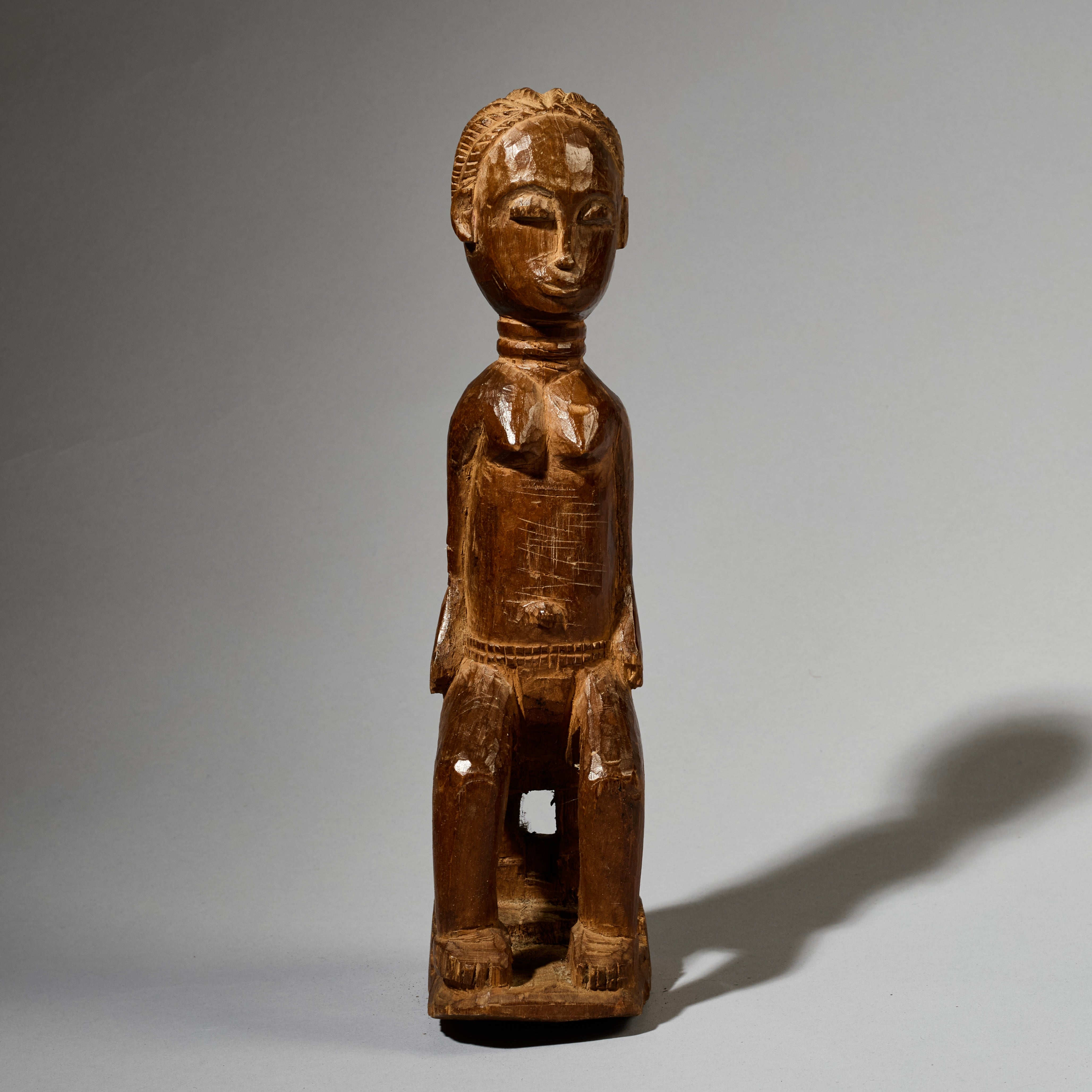 A SWEET SEATED BAULE TRIBE WOMAN , EX UK COLL. IVORY COAST  ( No 5014 )