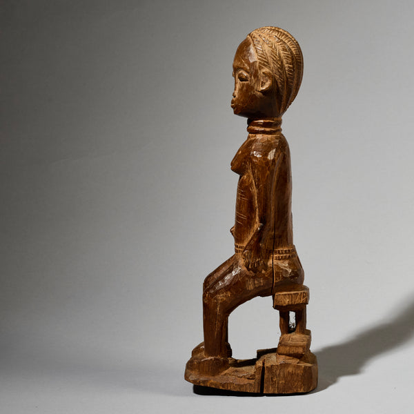A SWEET SEATED BAULE TRIBE WOMAN , EX UK COLL. IVORY COAST  ( No 5014 )