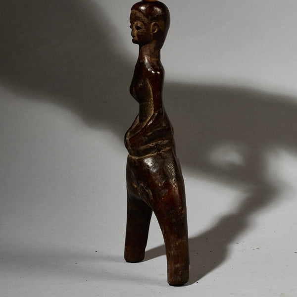 A ELEGANT FIGURATIVE BAULE TRIBE CATAPULT , IVORY COAST (  No 4976 )