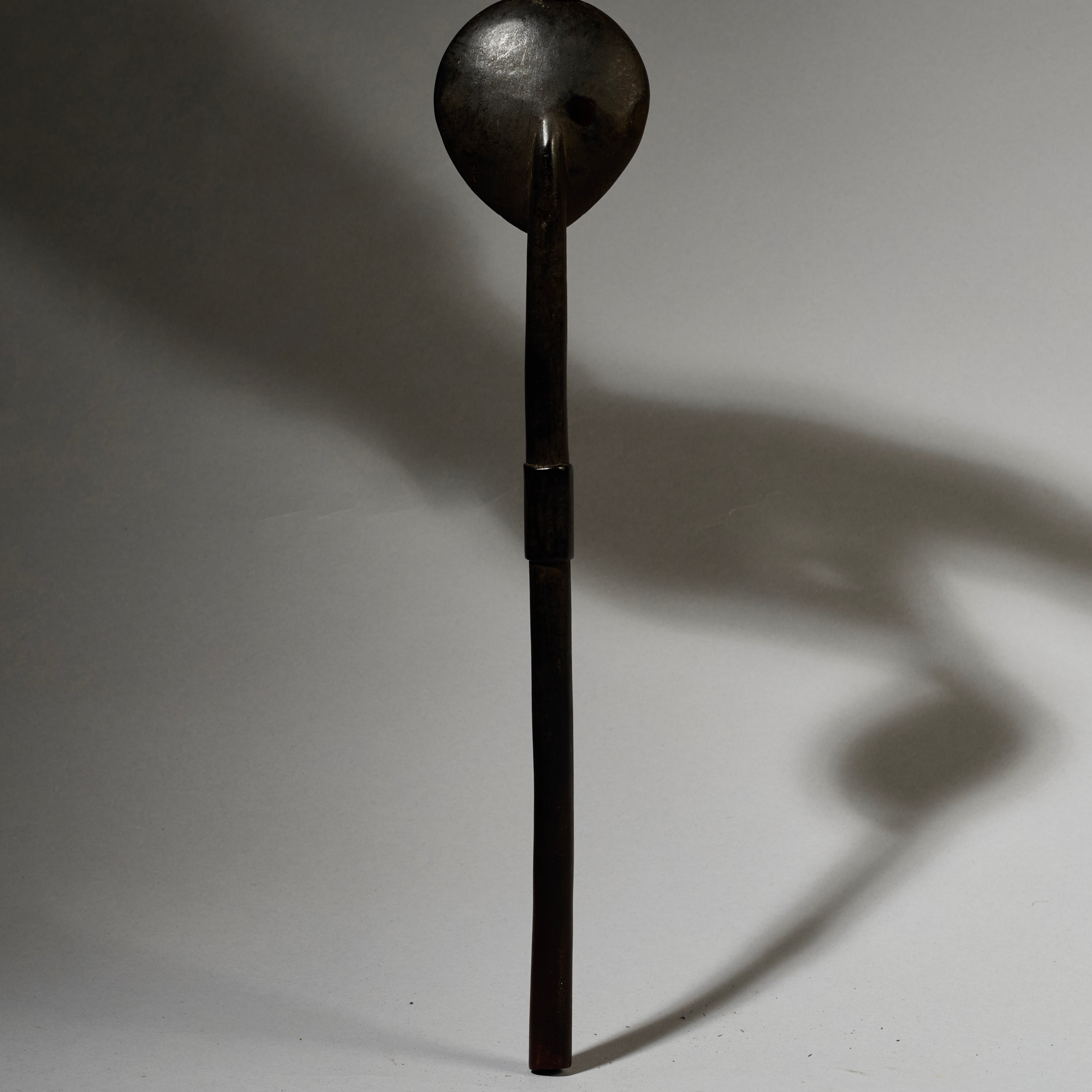 AN ENGRAVED OLD ZULU SPOON  , EX UK COLLECTION [ No 4989 )
