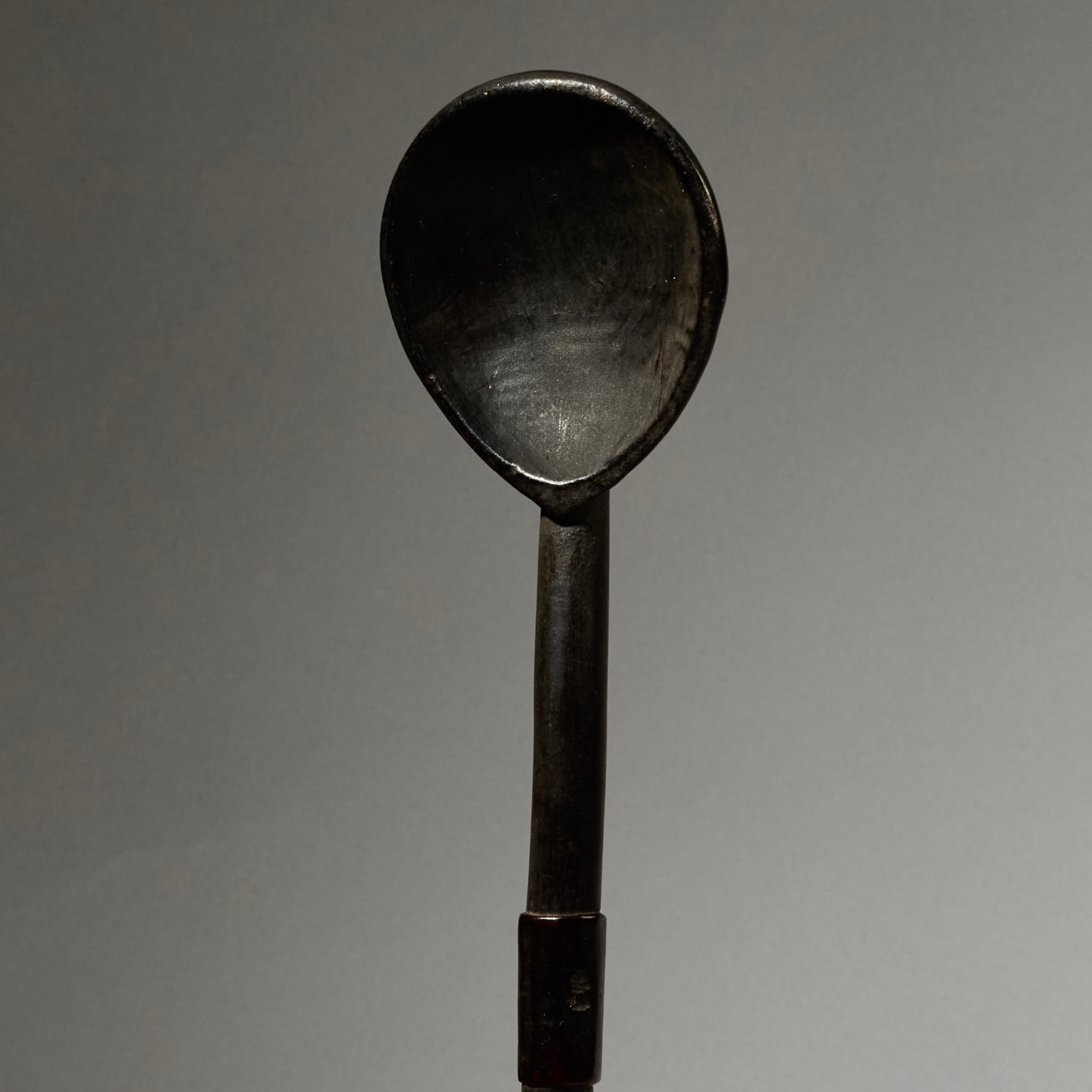 AN ENGRAVED OLD ZULU SPOON  , EX UK COLLECTION [ No 4989 )
