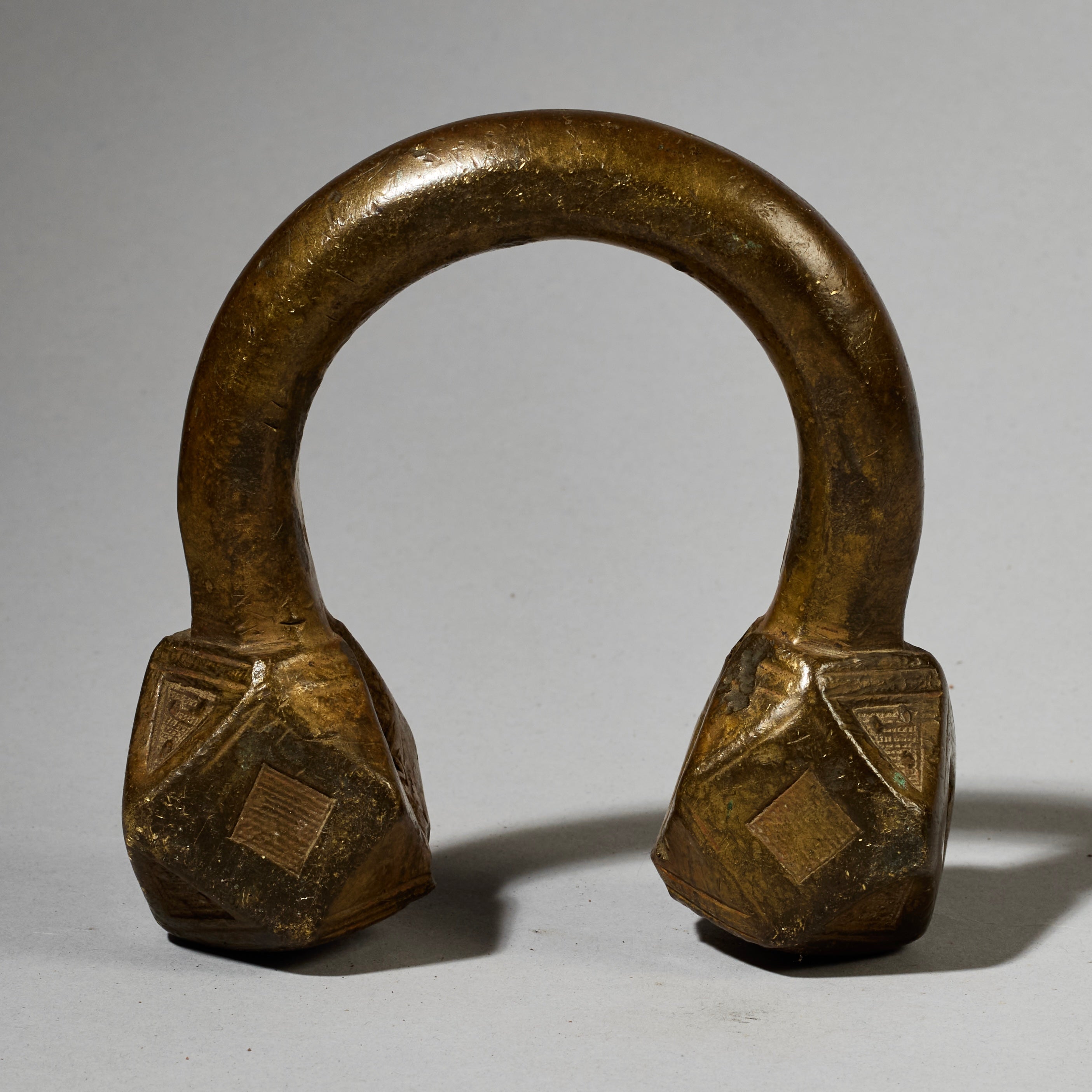 A LUSH HEAVY  TUAREG ANKLET FROM THE SAHARA ( No 4973 )