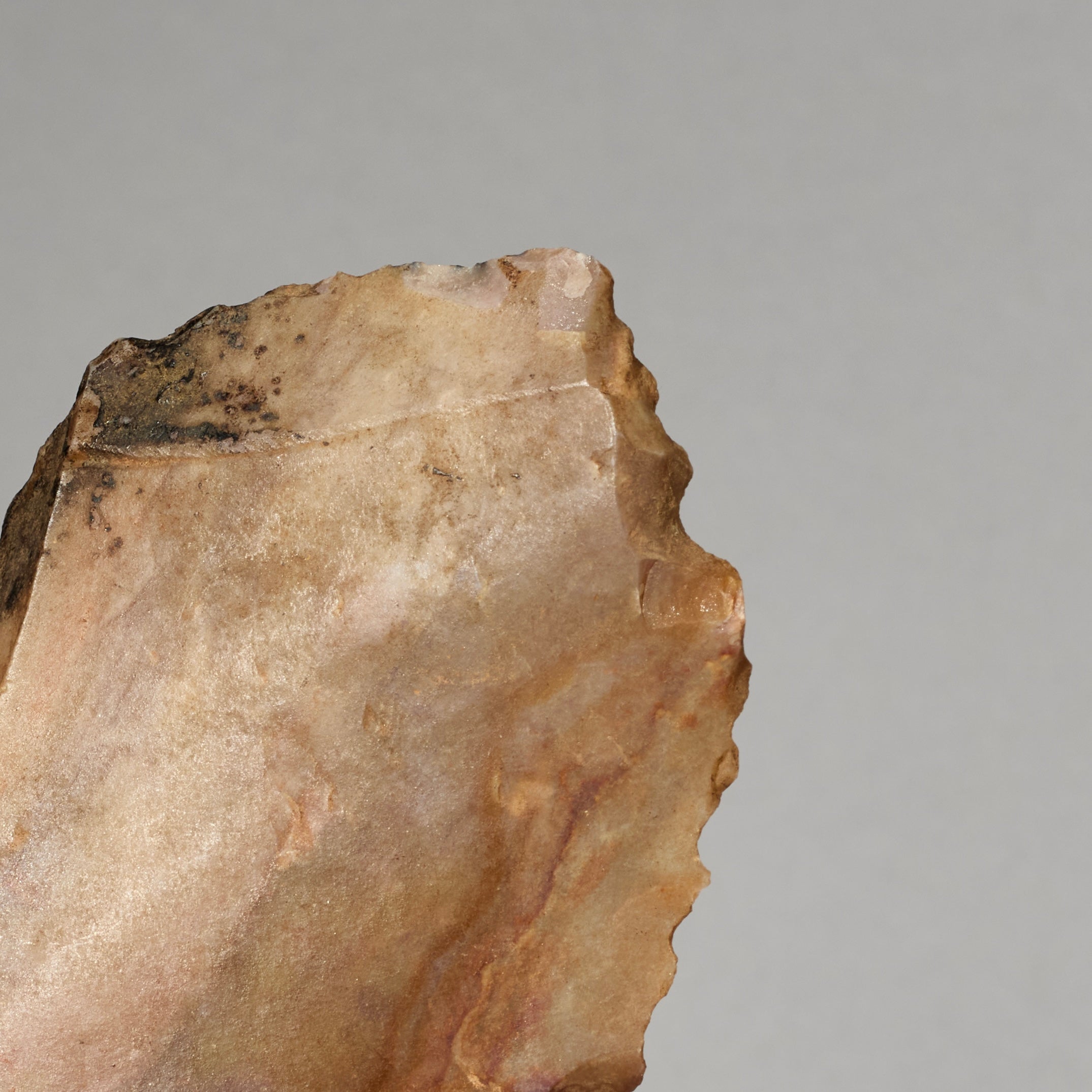 AN AIR MOUNTAIN, ANCIENT STONE SCRAPING TOOL , SAHARA ( No 5024 )