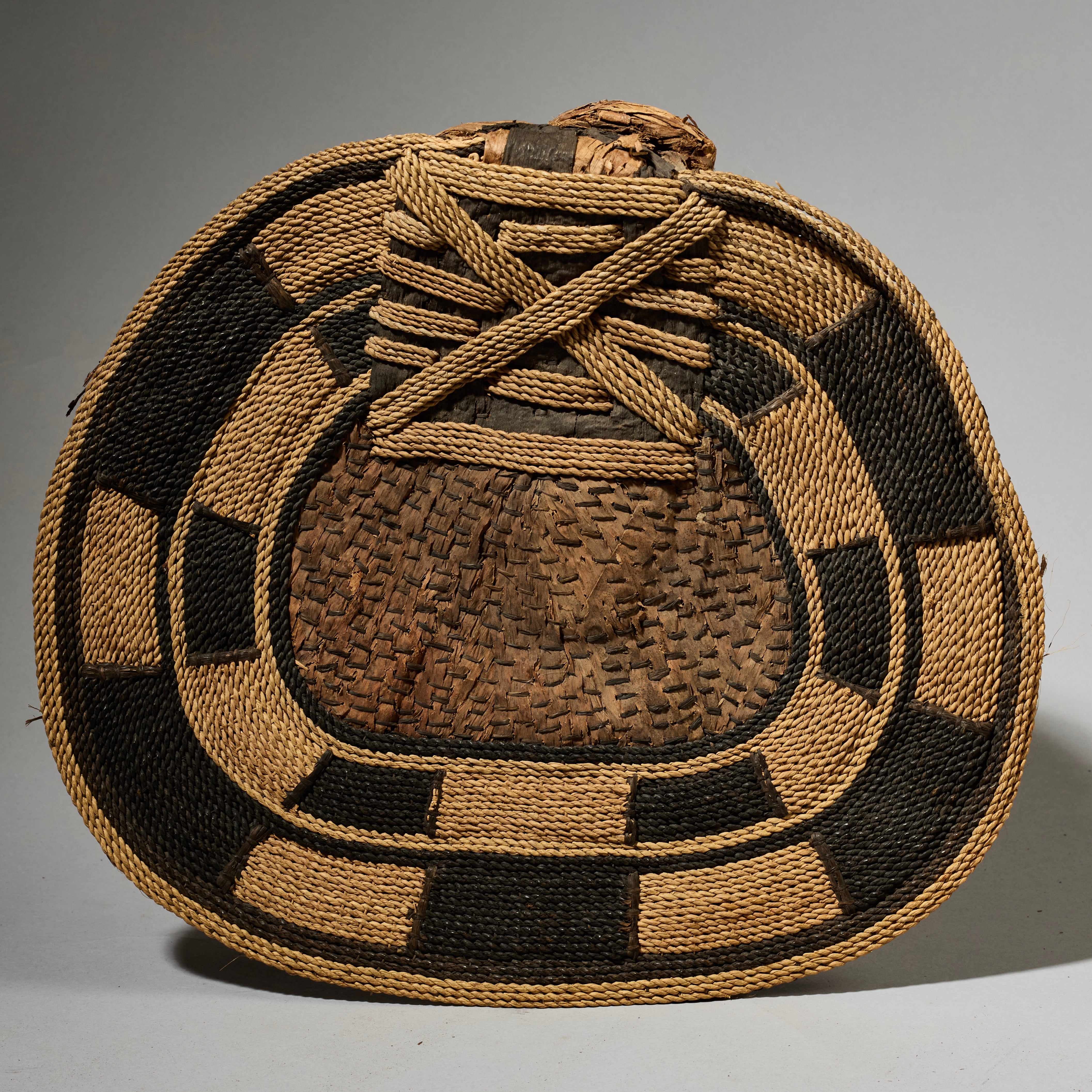 A BEAUTIFUL MANGBETU TRIBE REAR SKIRT DECORATION FROM THE CONGO EX UK COLLECTION  ( No 5055 )