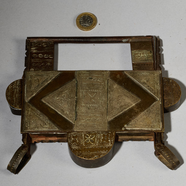 A TRADITIONAL METAL VINTAGE PADLOCK EX UK COLL. FROM TUAREG TRIBE OF NIGER W.AFRICA ( No 5050 )