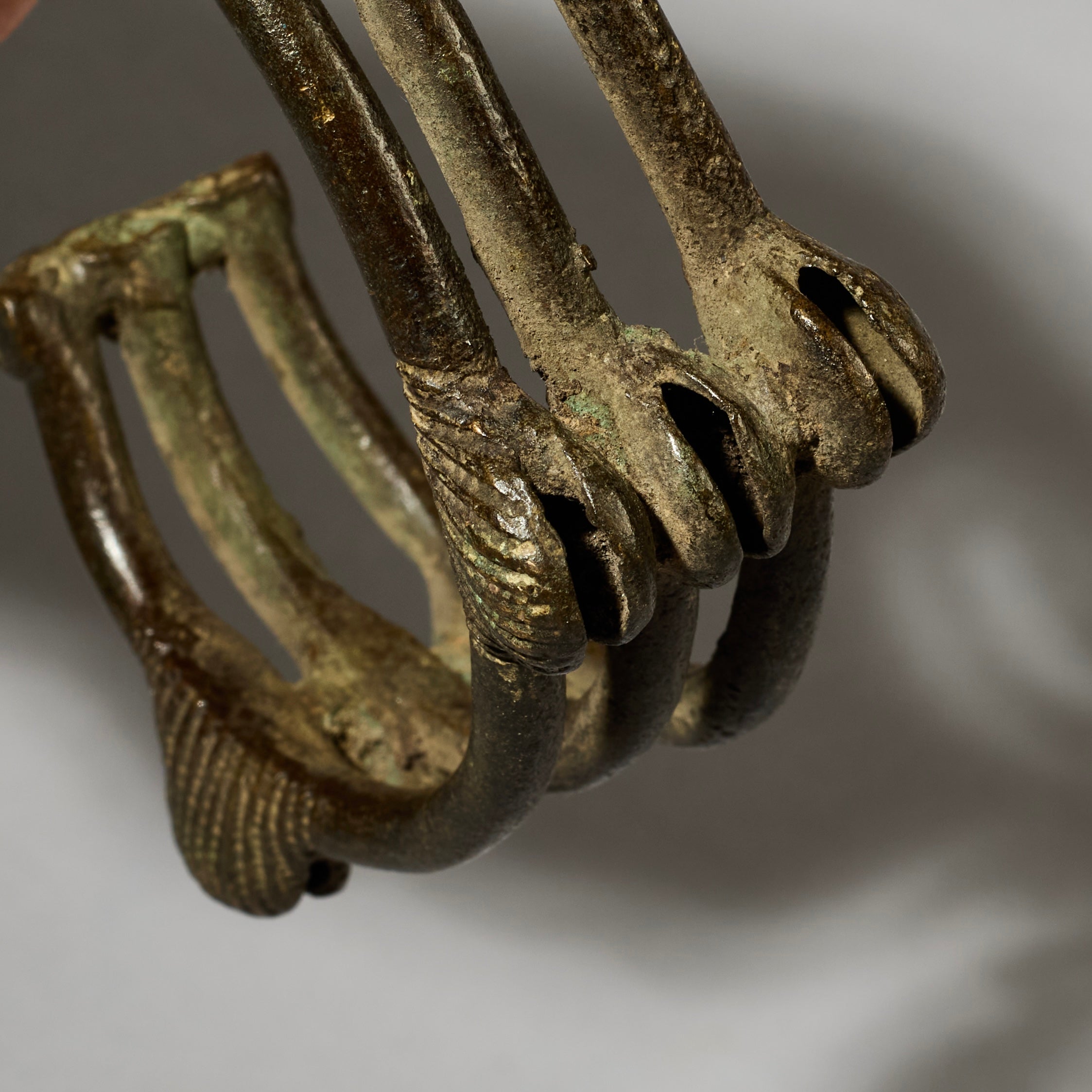 A RARE TYPE OF LARGE BAULE BELL DANCERS BRACELET, IVORY COAST (No 5041)