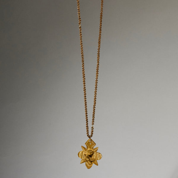 A LONG BRASS NECKLACE WITH CATFISH PENDANT , IVORY COAST (  No 4982 )