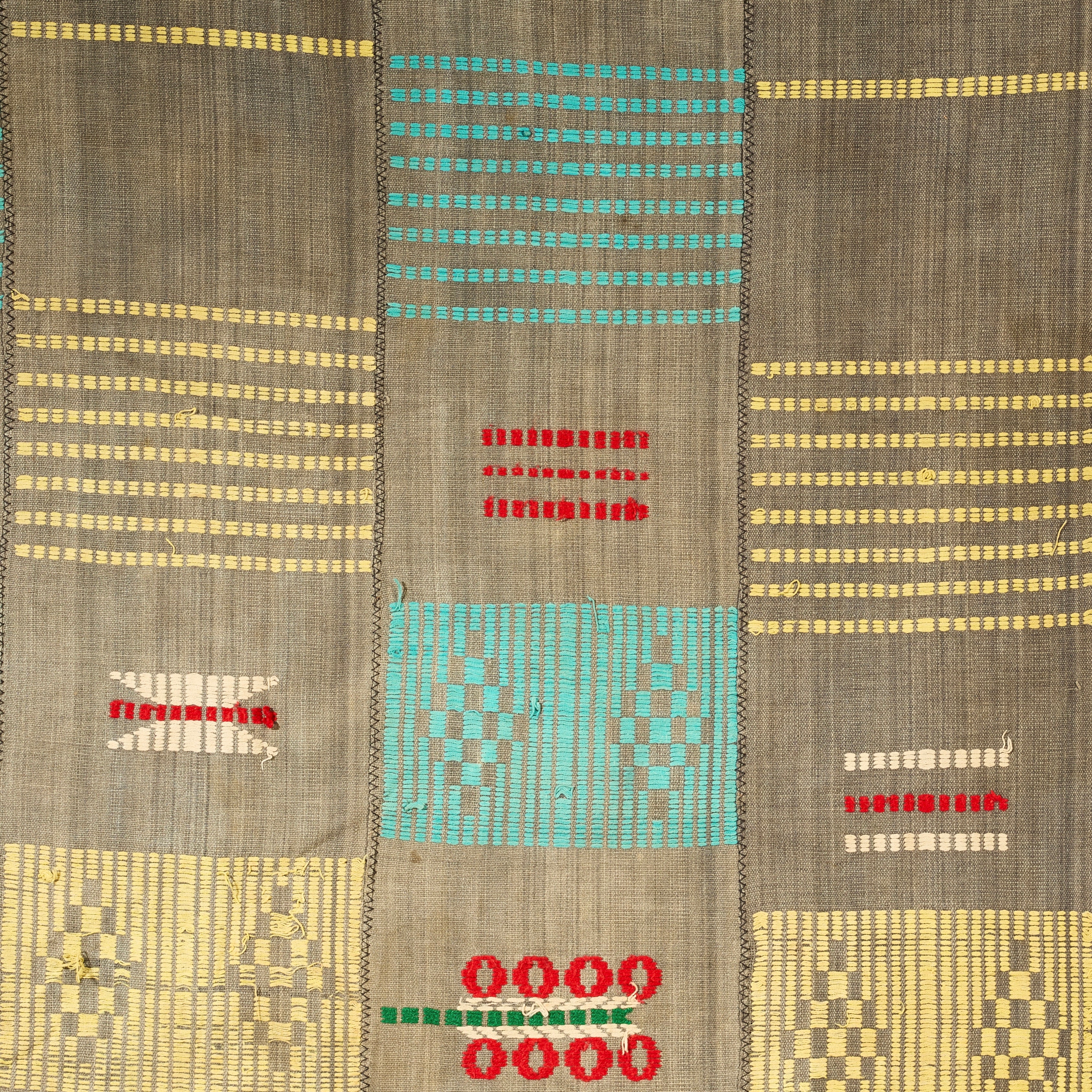 AN ATTRACTIVE COTTON CLOTH FROM THE SENOUFO  TRIBE OF IVORY COAST    ( No 5045 )