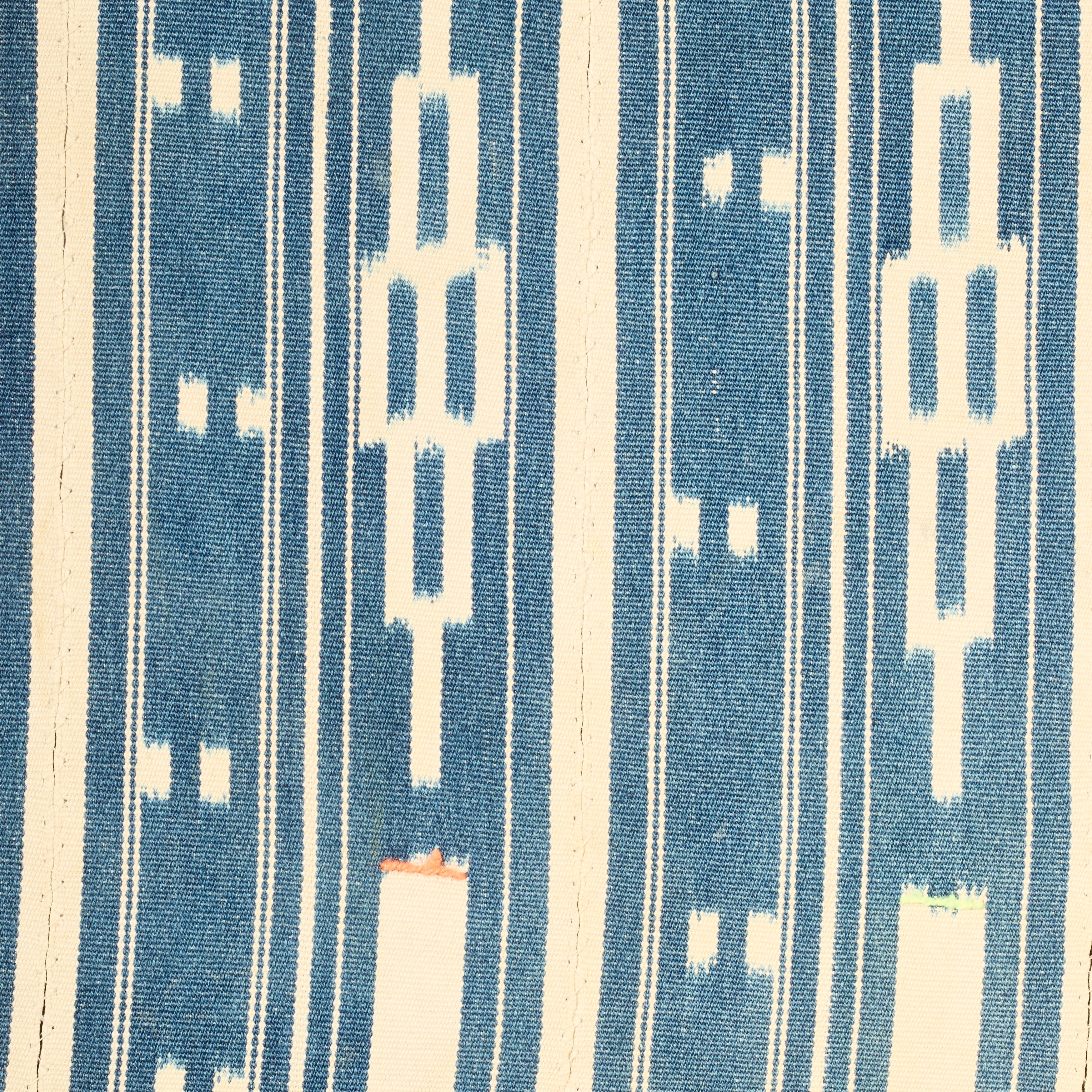 A STYLISH  BAULE TRIBE WOMANS CLOTH, IVORY COAST  ( No 5032 )