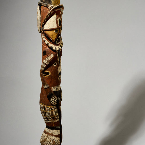 A SUPER ABELAM STATUE FROM PAPUA NEW GUINEA , PRETTY OCHRE PIGMENTS , TALL 85CM   ( No 5039)