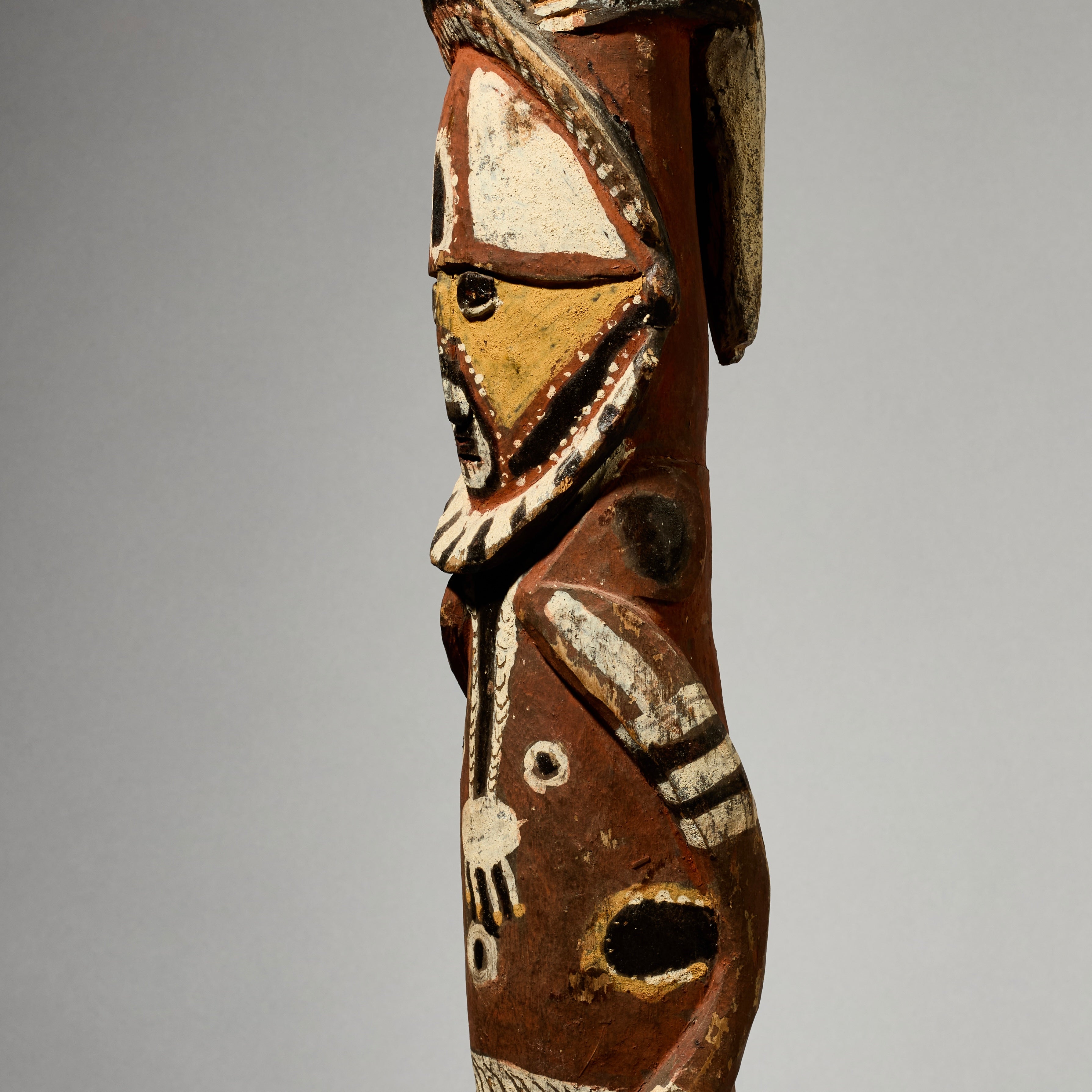 A SUPER ABELAM STATUE FROM PAPUA NEW GUINEA , PRETTY OCHRE PIGMENTS , TALL 85CM   ( No 5039)
