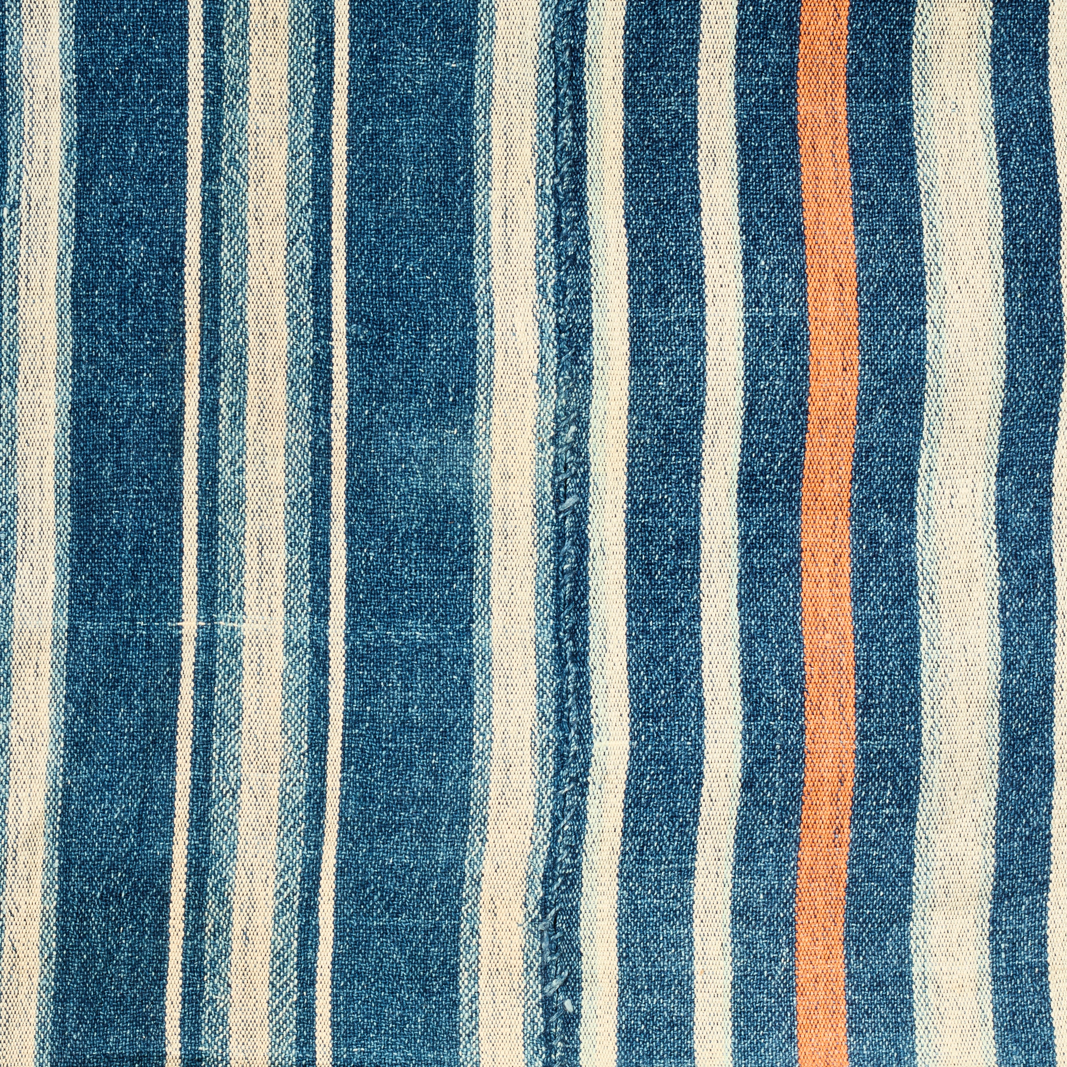 A SLEEK COTTON CLOTH FROM. NORTHERN GHANA     ( No 5043)