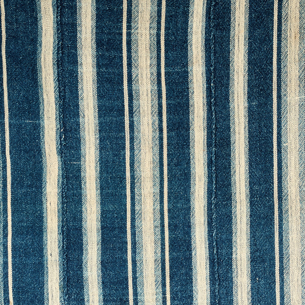 A SLEEK COTTON CLOTH FROM. NORTHERN GHANA     ( No 5043)