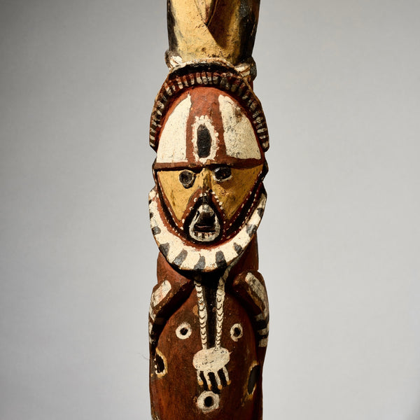 A SUPER ABELAM STATUE FROM PAPUA NEW GUINEA , PRETTY OCHRE PIGMENTS , TALL 85CM   ( No 5039)
