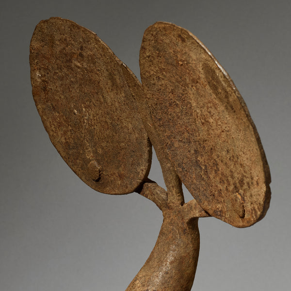A DOUBLE SPIRAL IRON CURRENCY, KIRDI TRIBE W.AFRICA ( No 5084 )