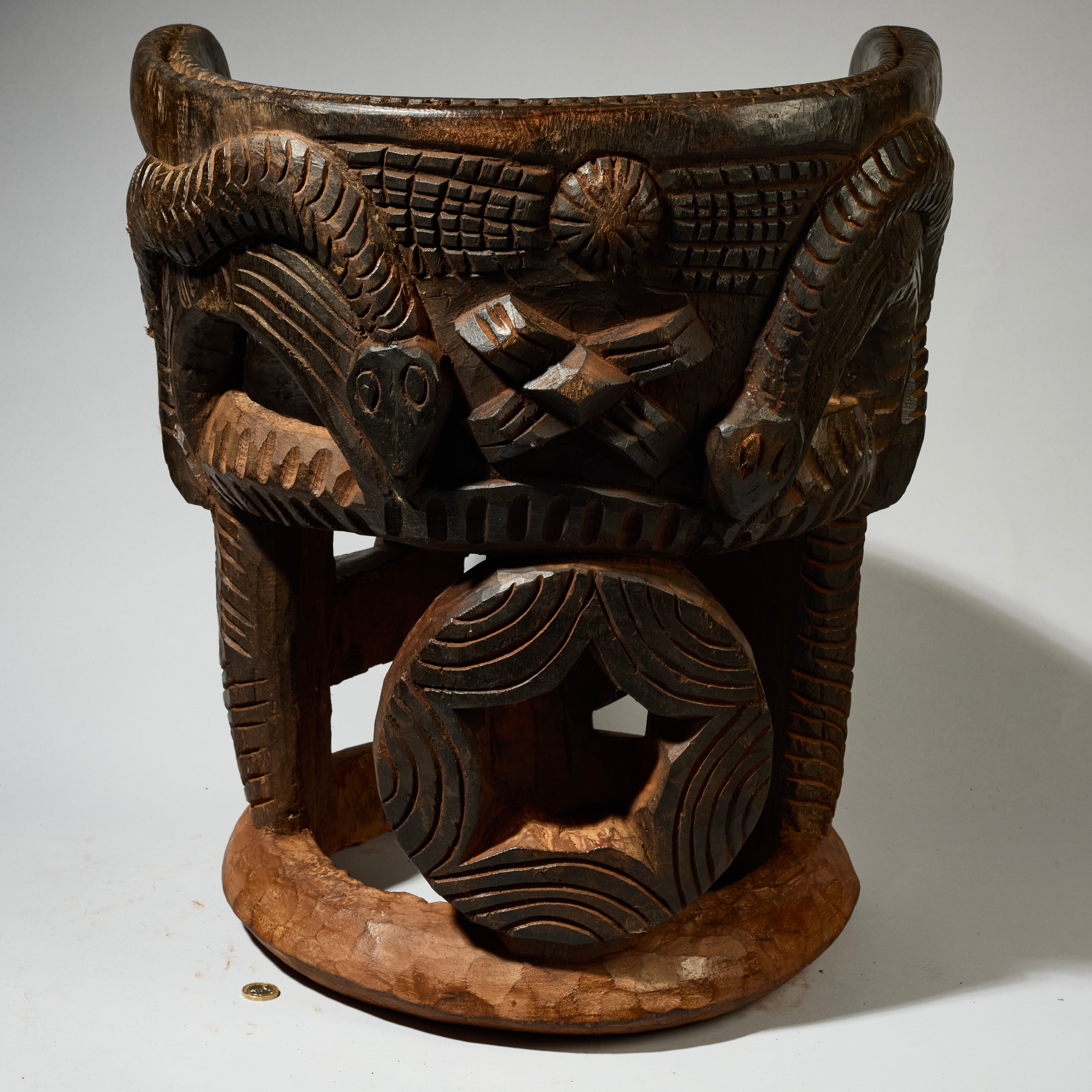 AN AMAZING ELABORATE CHAIR FROM THE BAMILEKE TRIBE OF CAMEROON W.AFRICA ( No 5117 ) (Copy)