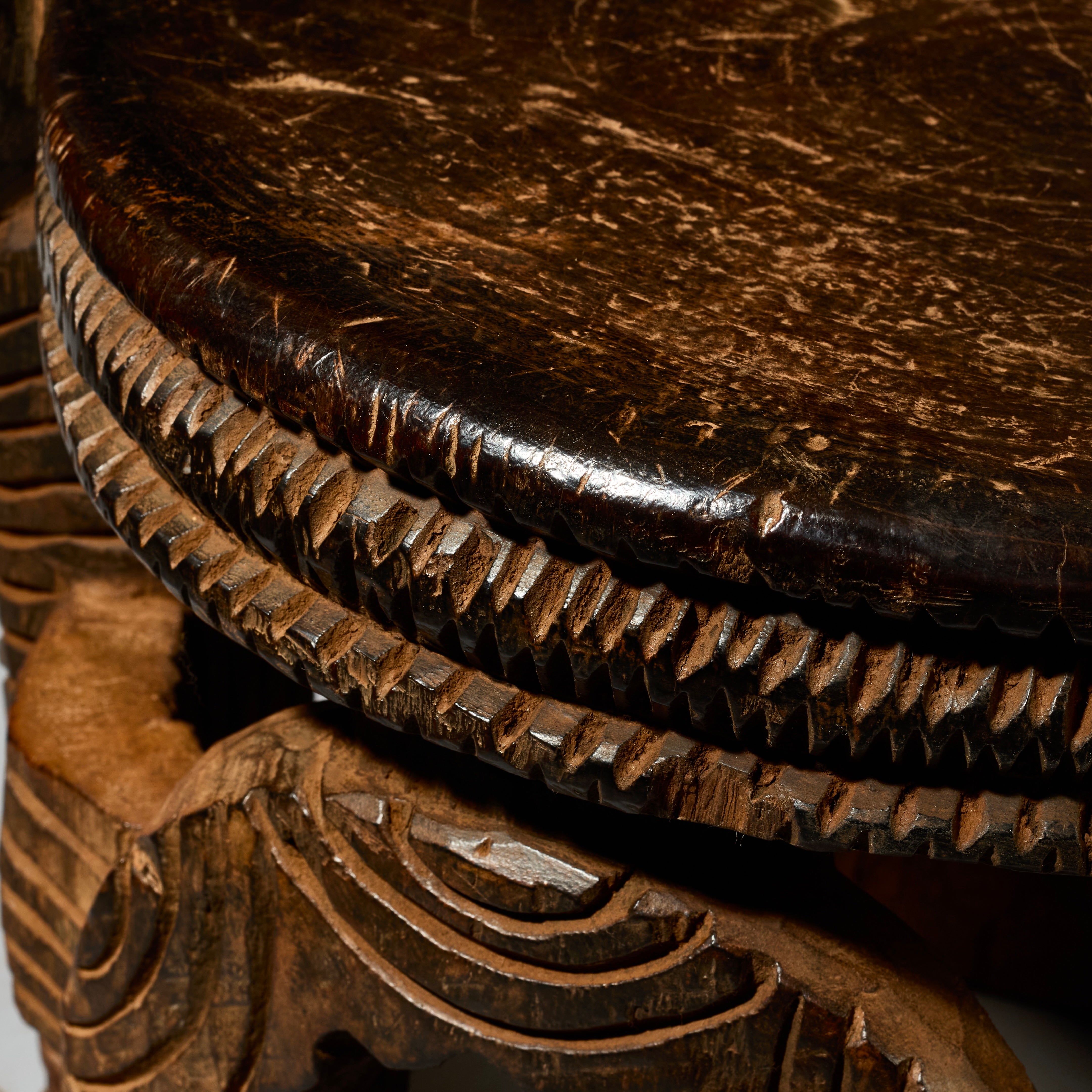 AN AMAZING ELABORATE CHAIR FROM THE BAMILEKE TRIBE OF CAMEROON W.AFRICA ( No 5117 ) (Copy)