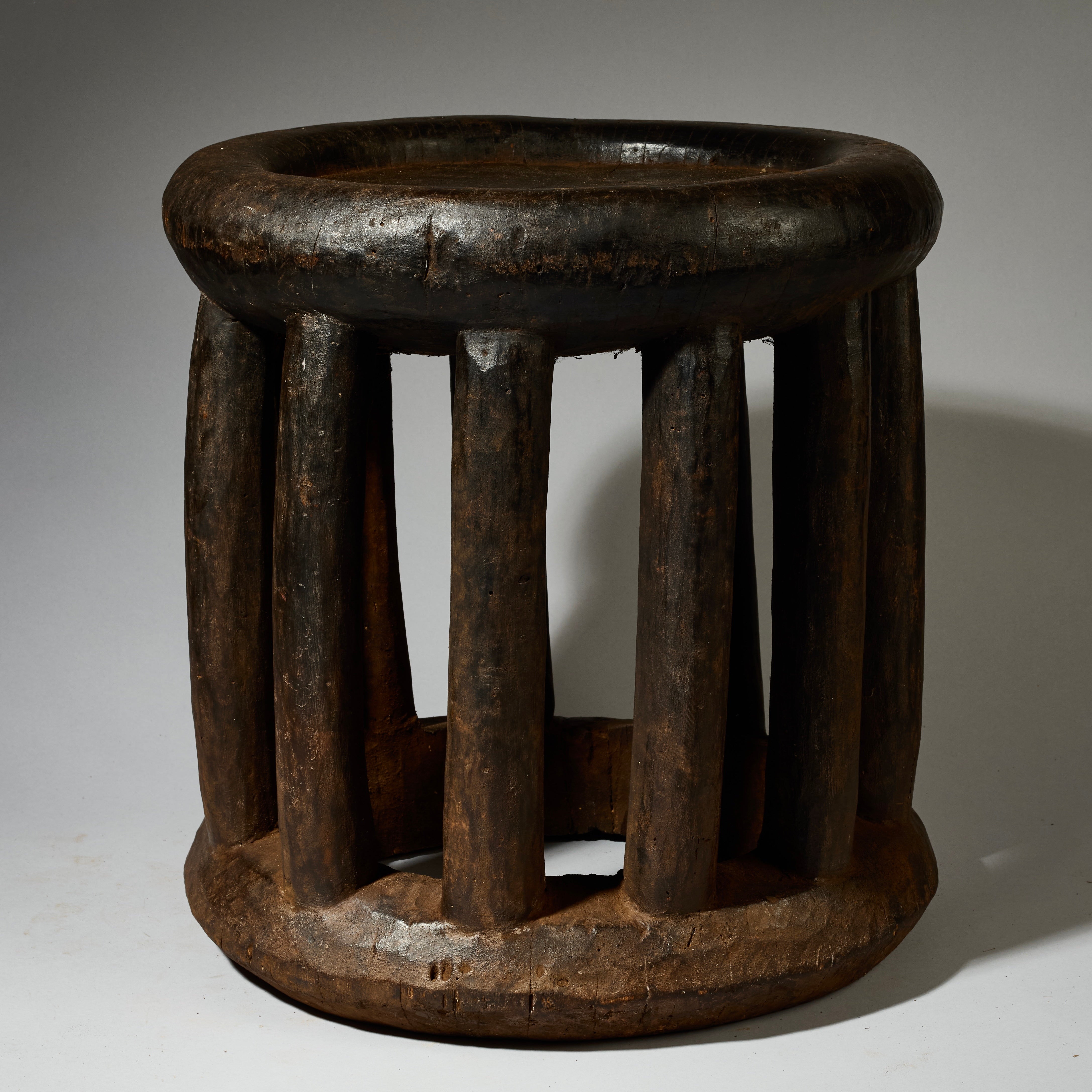 A CHUNKY HEAVY LARGE  STOOL   THE BAMILEKE TRIBE OF CAMEROON W.AFRICA ( No 5116 )