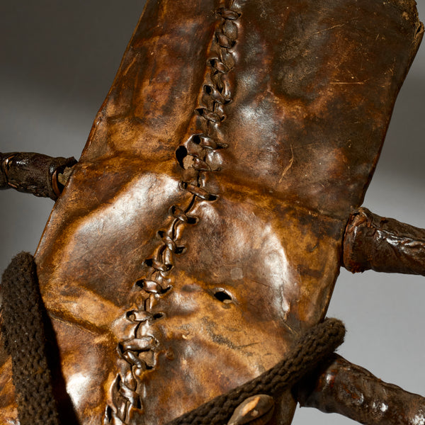 A LEATHER SHEATH KNIFE FROM BAMILEKE TRIBE CAMEROON W.AFRICA ( No 5086 )