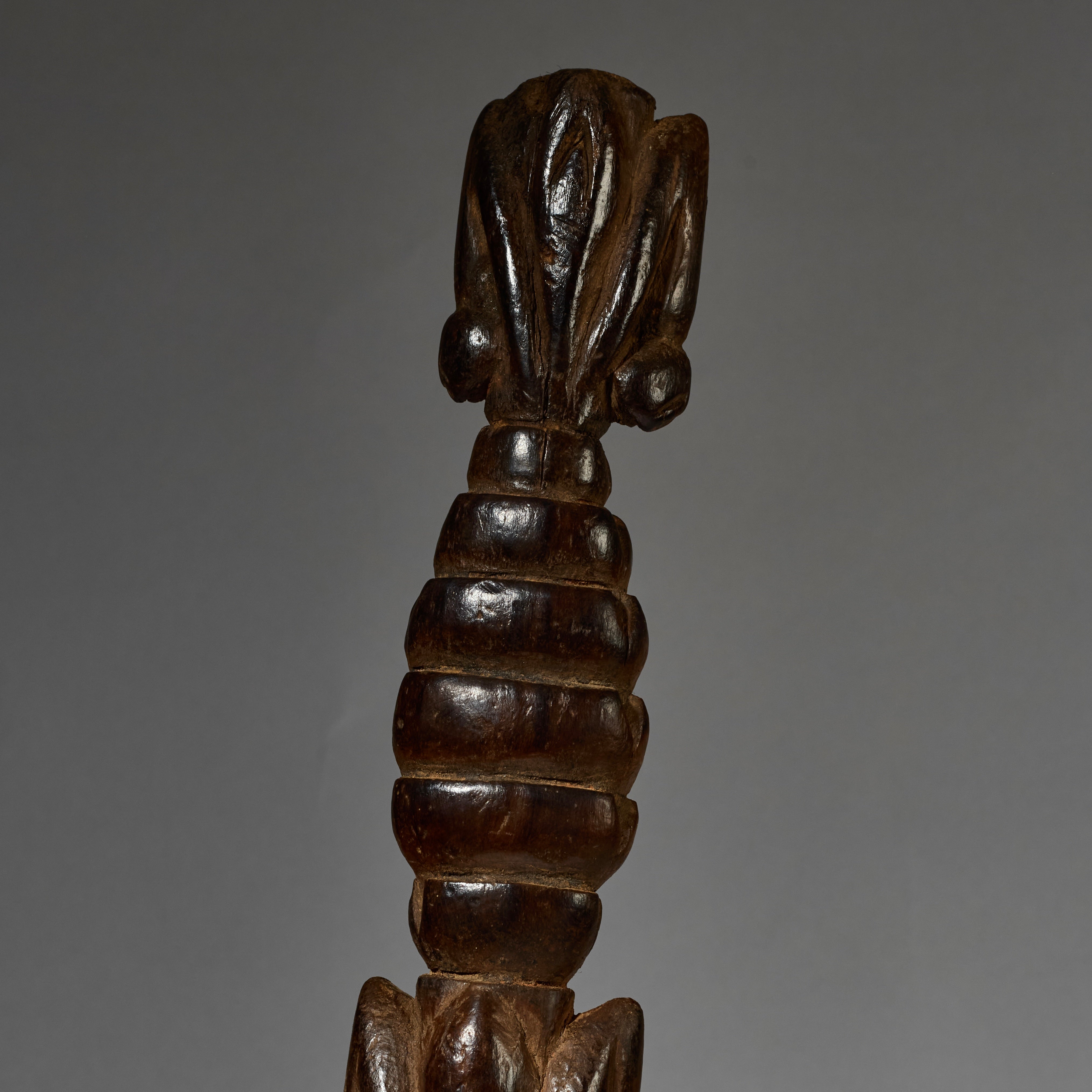 A LEATHER SHEATH KNIFE FROM BAMILEKE TRIBE CAMEROON W.AFRICA ( No 5086 )