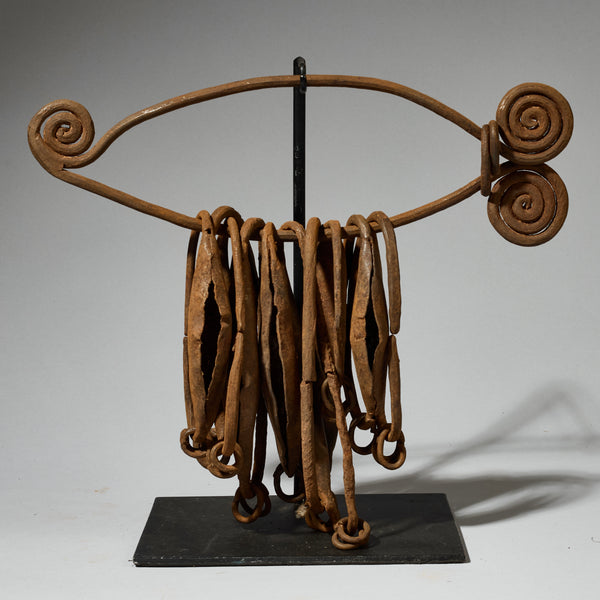 LARGE EYE SHAPED, IRON CURRENCY ASSEMBLAGE, CHAMBA TRIBE OF NIGERIA ( No 5096 )