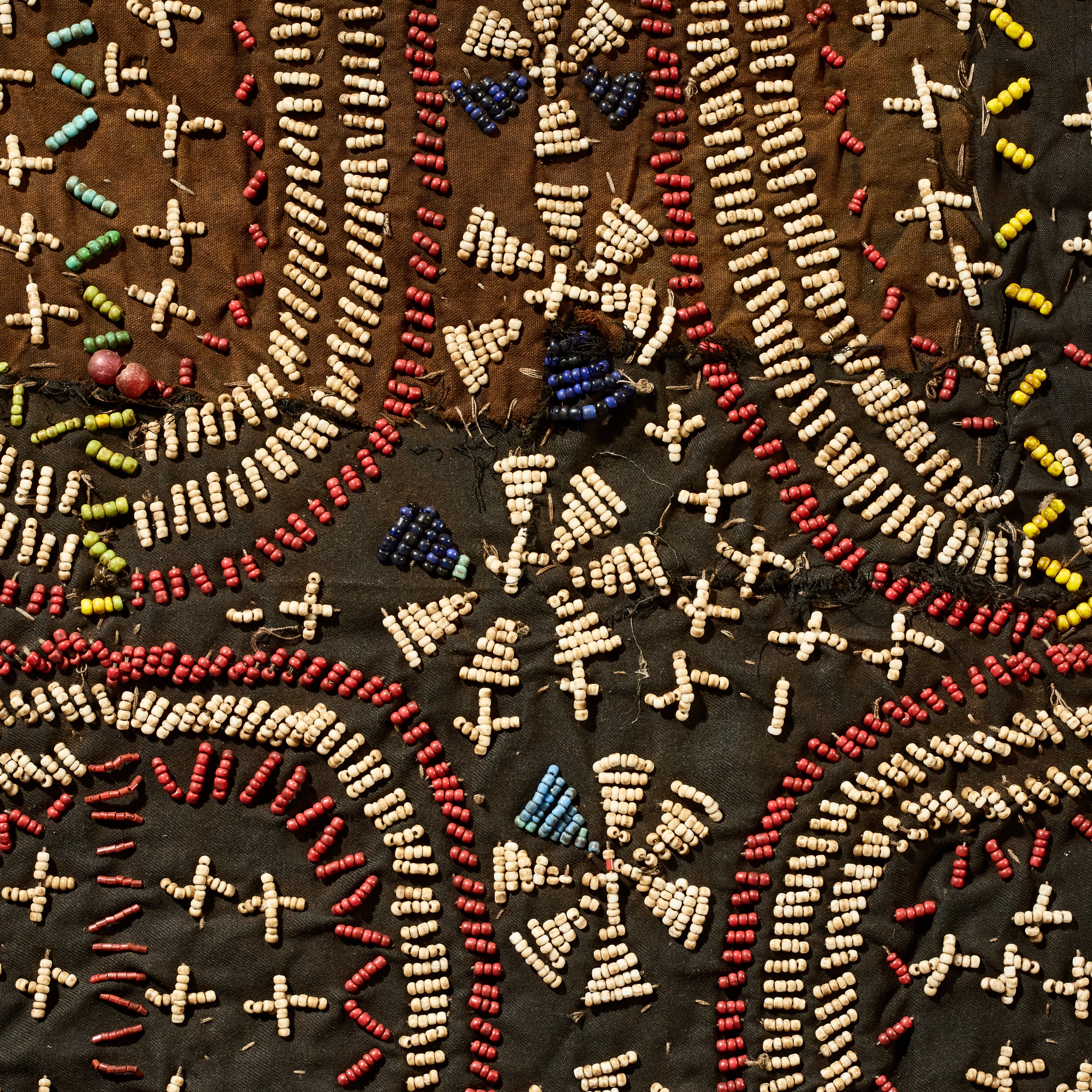 A BEAUTUFULLY BEADED SHIRT FROM THE BAMILEKE TRIBE CAMEROON( No 5115