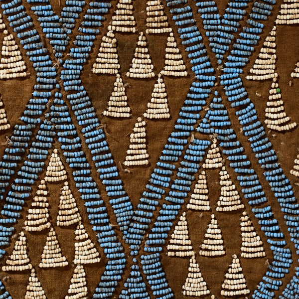 A WONDERFUL LIGHT BLUE BEADED DANCE SHIRT, BAMILEKE TRIBE OF CAMEROON ( No 5089 )