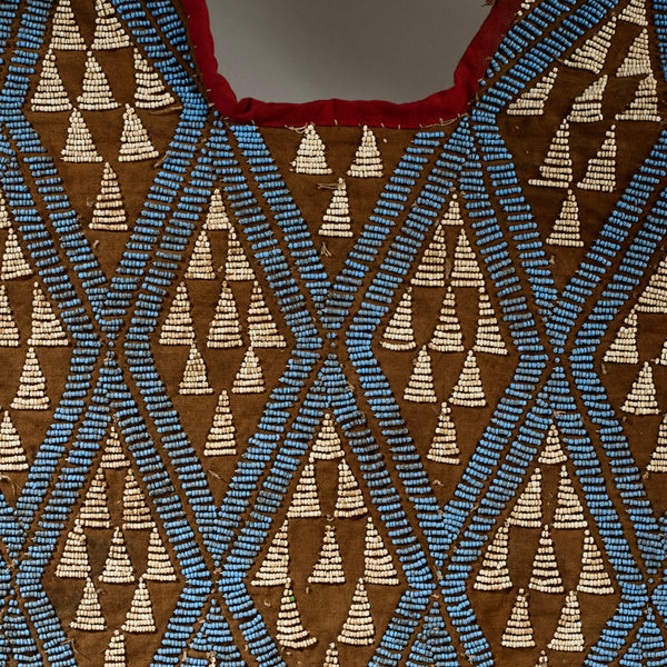 A WONDERFUL LIGHT BLUE BEADED DANCE SHIRT, BAMILEKE TRIBE OF CAMEROON ( No 5089 )