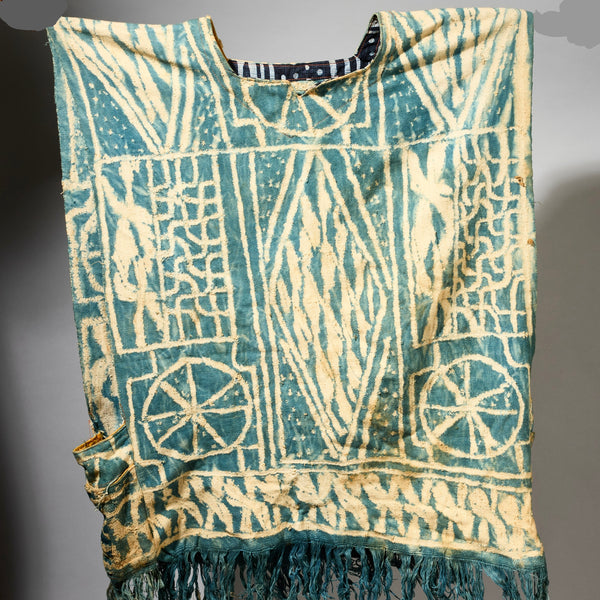 A WELL WORN TUNIC TOP OF NDOP CLOTH, BAMILEKE TRIBE CAMEROON ( No 5105 )