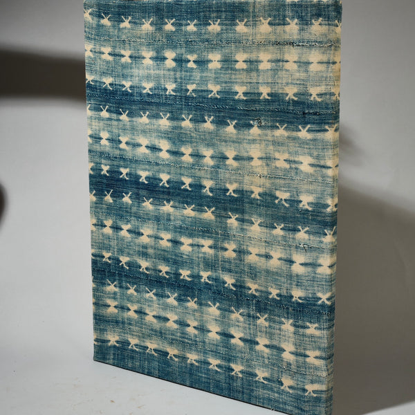 A PRETTY  MOUNTED CLOTH, MOSSI TRIBE OF BURKINA  ( No 5078 )