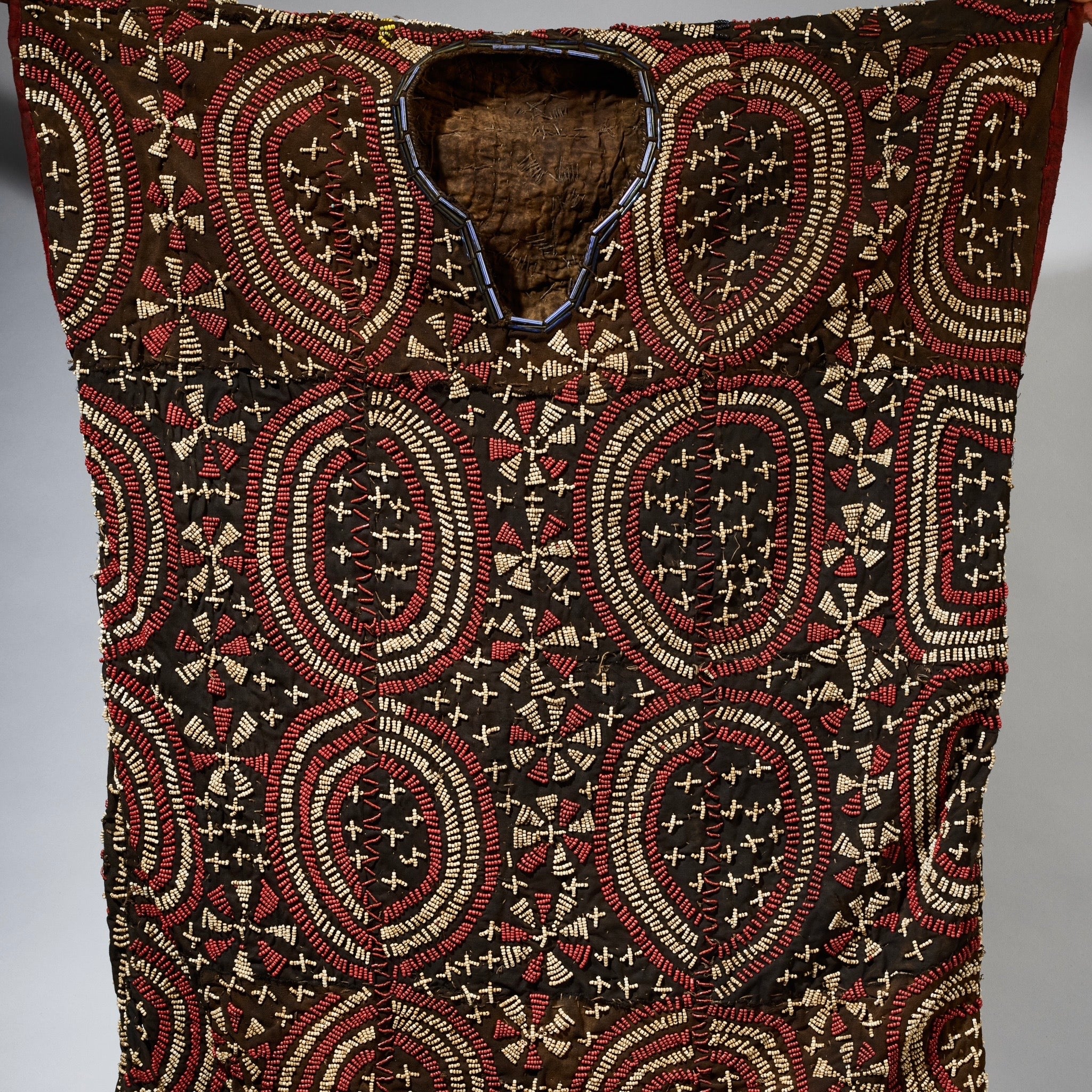 A BEAUTUFULLY BEADED SHIRT FROM THE BAMILEKE TRIBE CAMEROON( No 5115