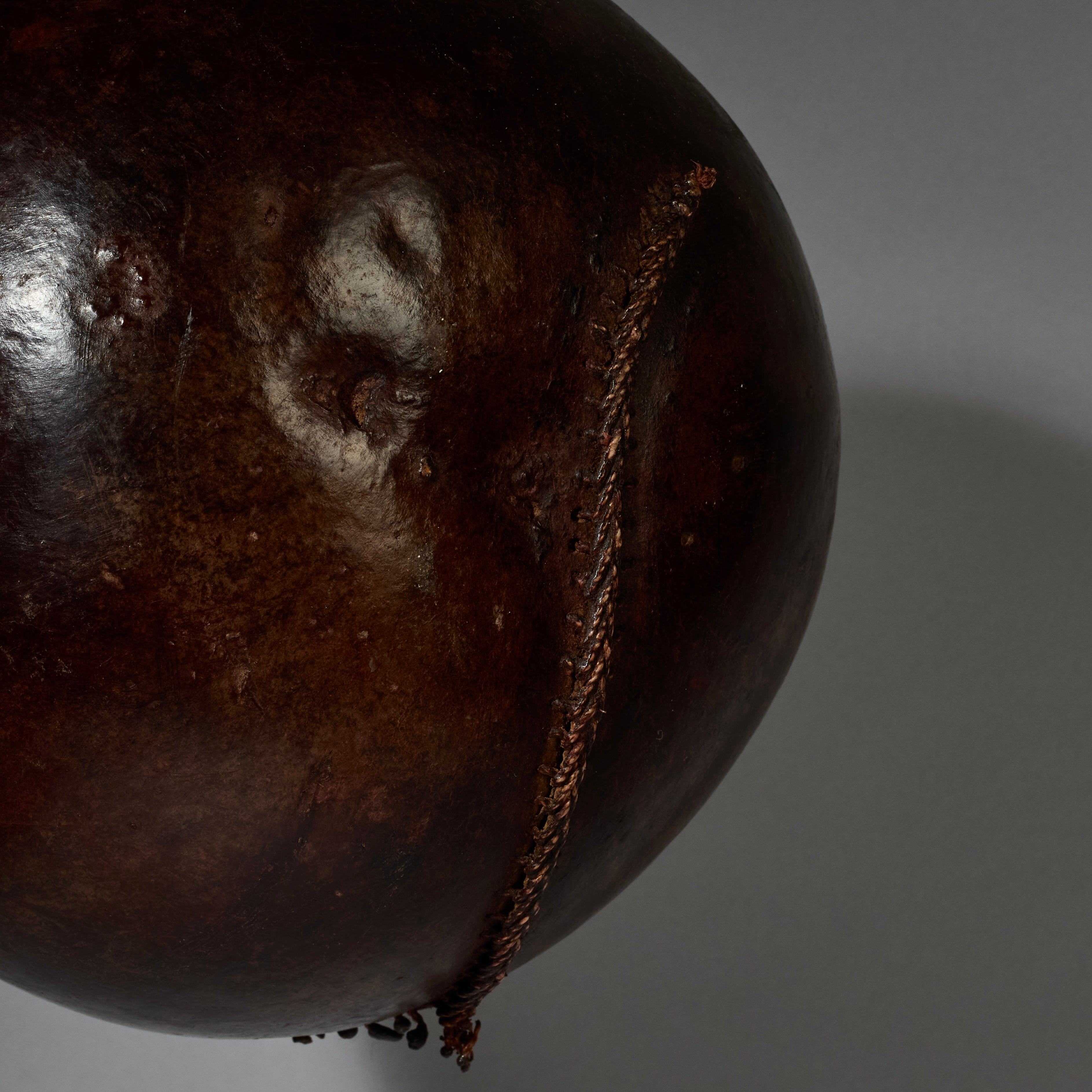 A PLUMP SMALL GOURD VESSEL BURKINA FASO ( No 5137 )