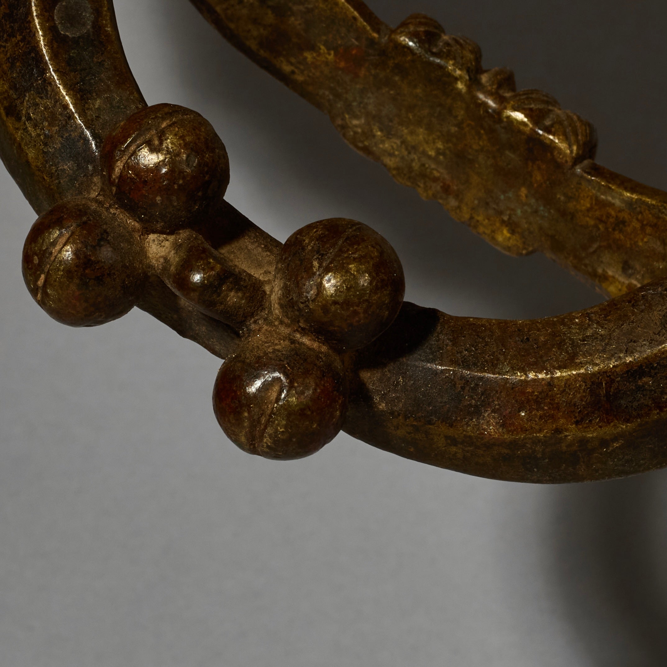 A SUPERB LOBI STIRRUP ANKLET OF BURKINA FASO WEST AFRICA( No 5156)