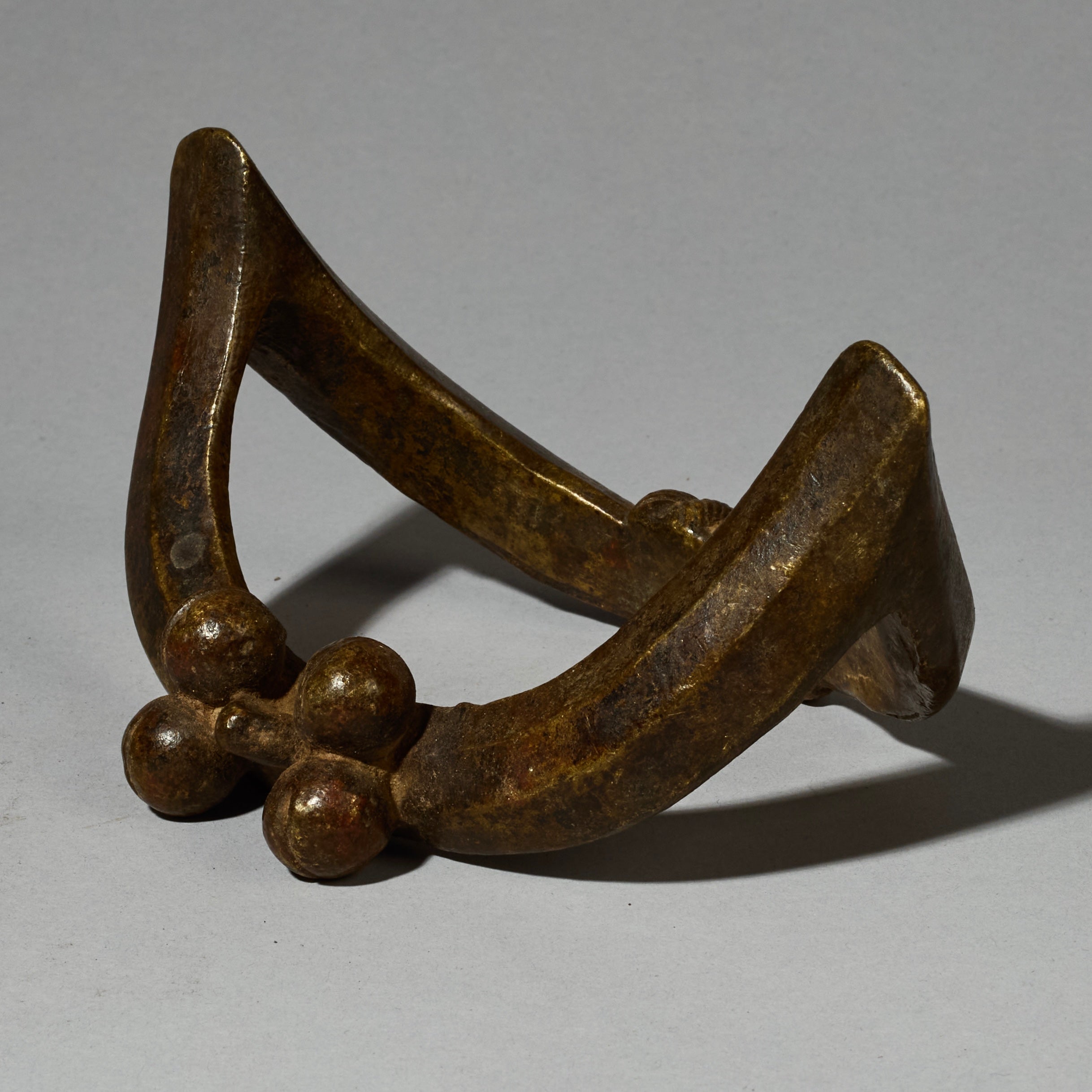 A SUPERB LOBI STIRRUP ANKLET OF BURKINA FASO WEST AFRICA( No 5156)