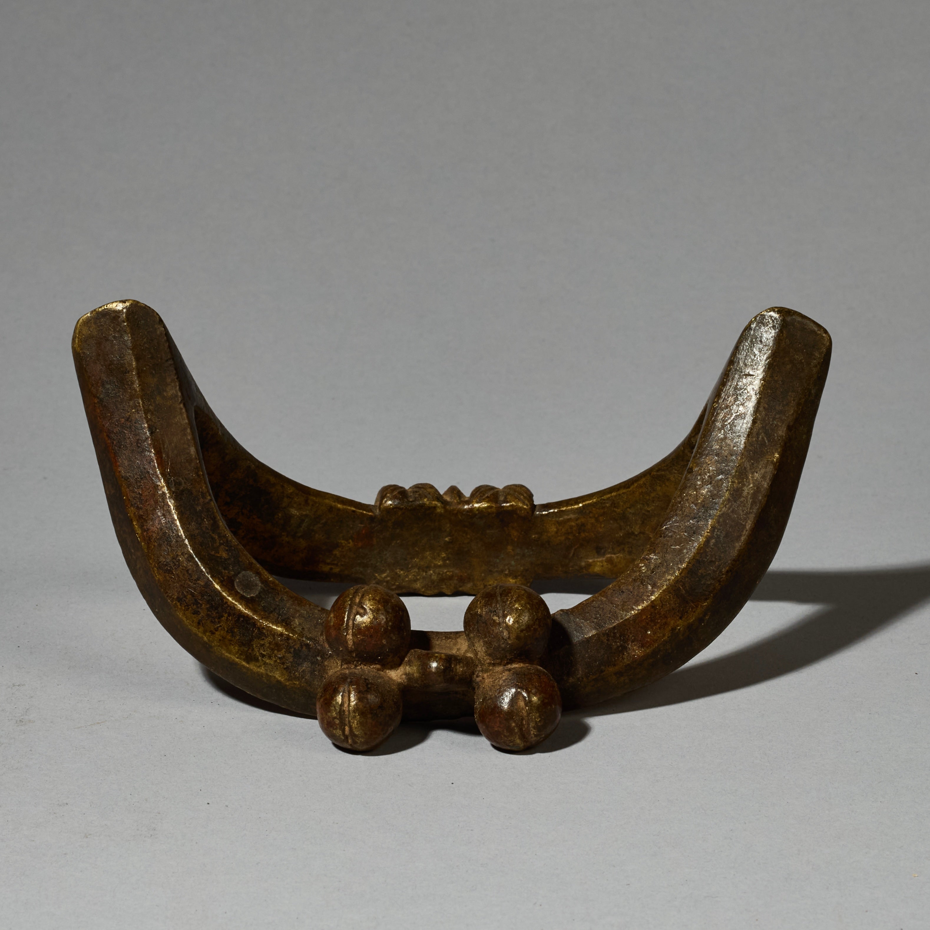 A SUPERB LOBI STIRRUP ANKLET OF BURKINA FASO WEST AFRICA( No 5156)